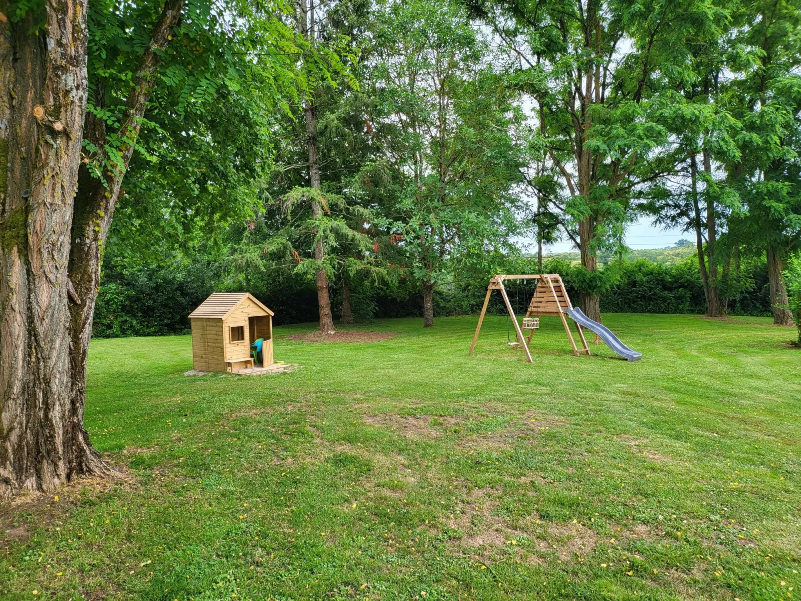 Domaine des Prairies de Latry-Outside