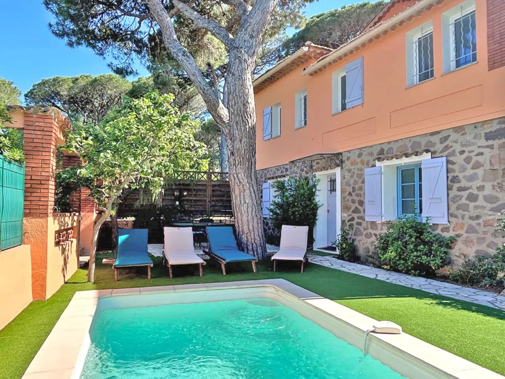Appt T3 - Jardin - Piscine Privée - Ste Maxime - Draußen