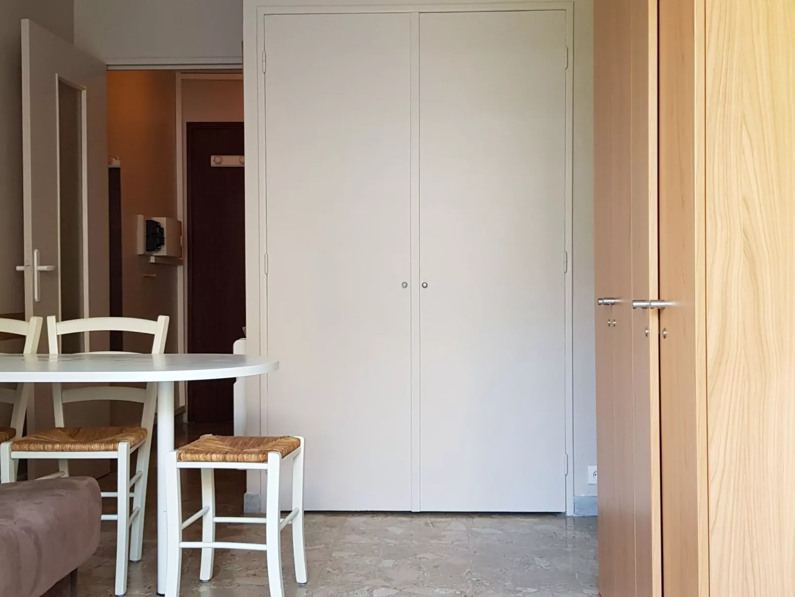 Studio "Observatoire" möbliert 20m2 mit Balkon 2m2-Image-tags.info