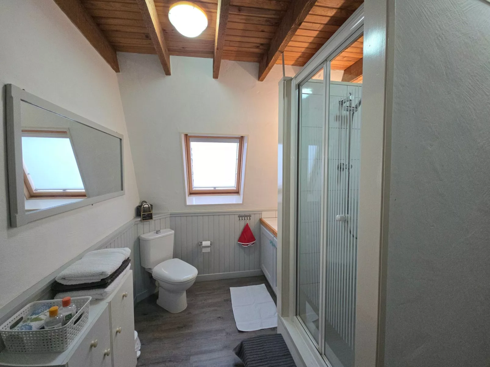 Geräumiges Ferienhaus mit Charme in der Dordogne-Drinnen