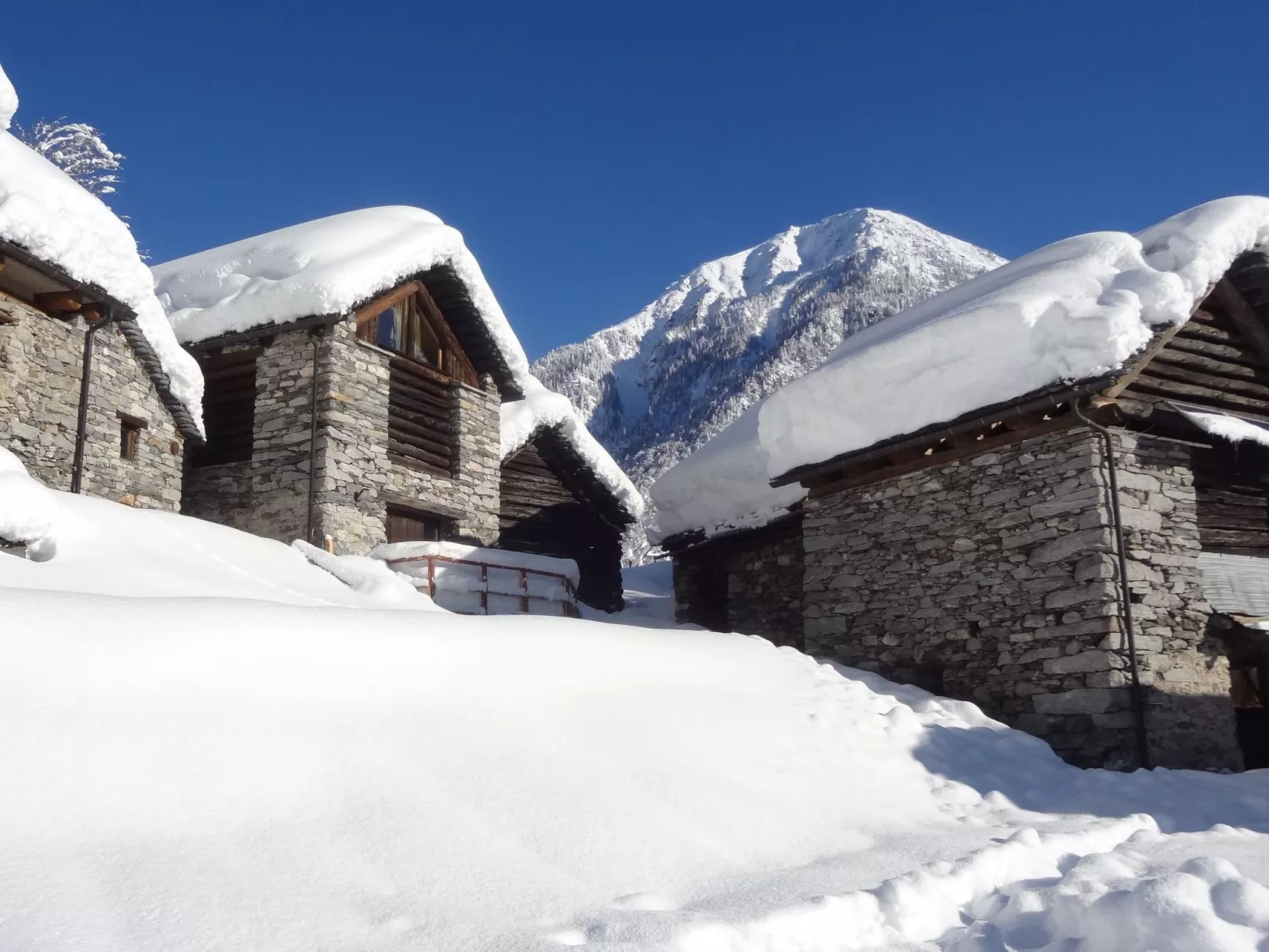 Rustico Monti di Rima-Outside