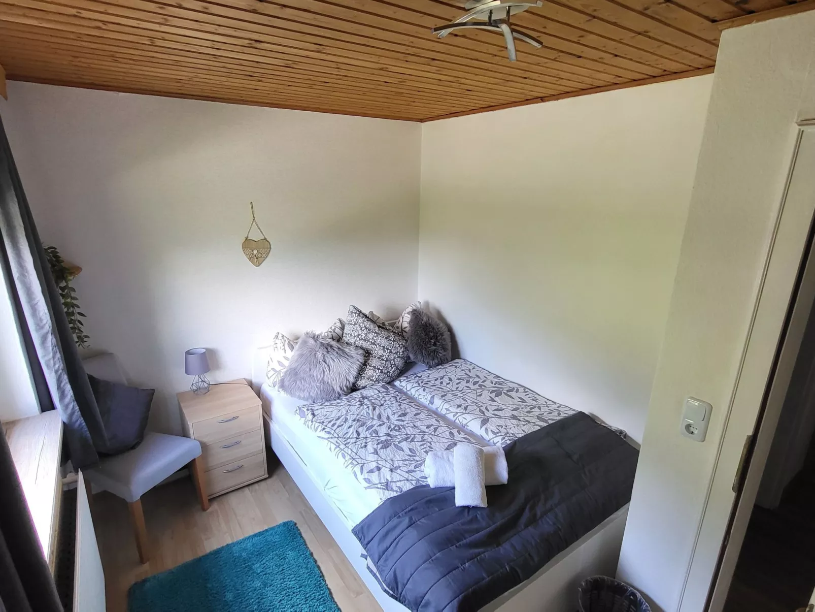 Souterrainwohnung für zwei Personen mit Bergblick-Drinnen