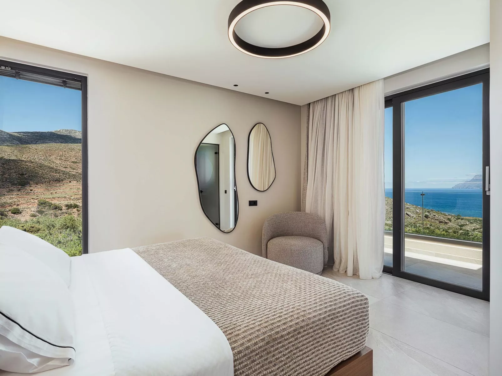 Rastoni Villa I 'Free' beheizter Pool, Panoramablick-Drinnen