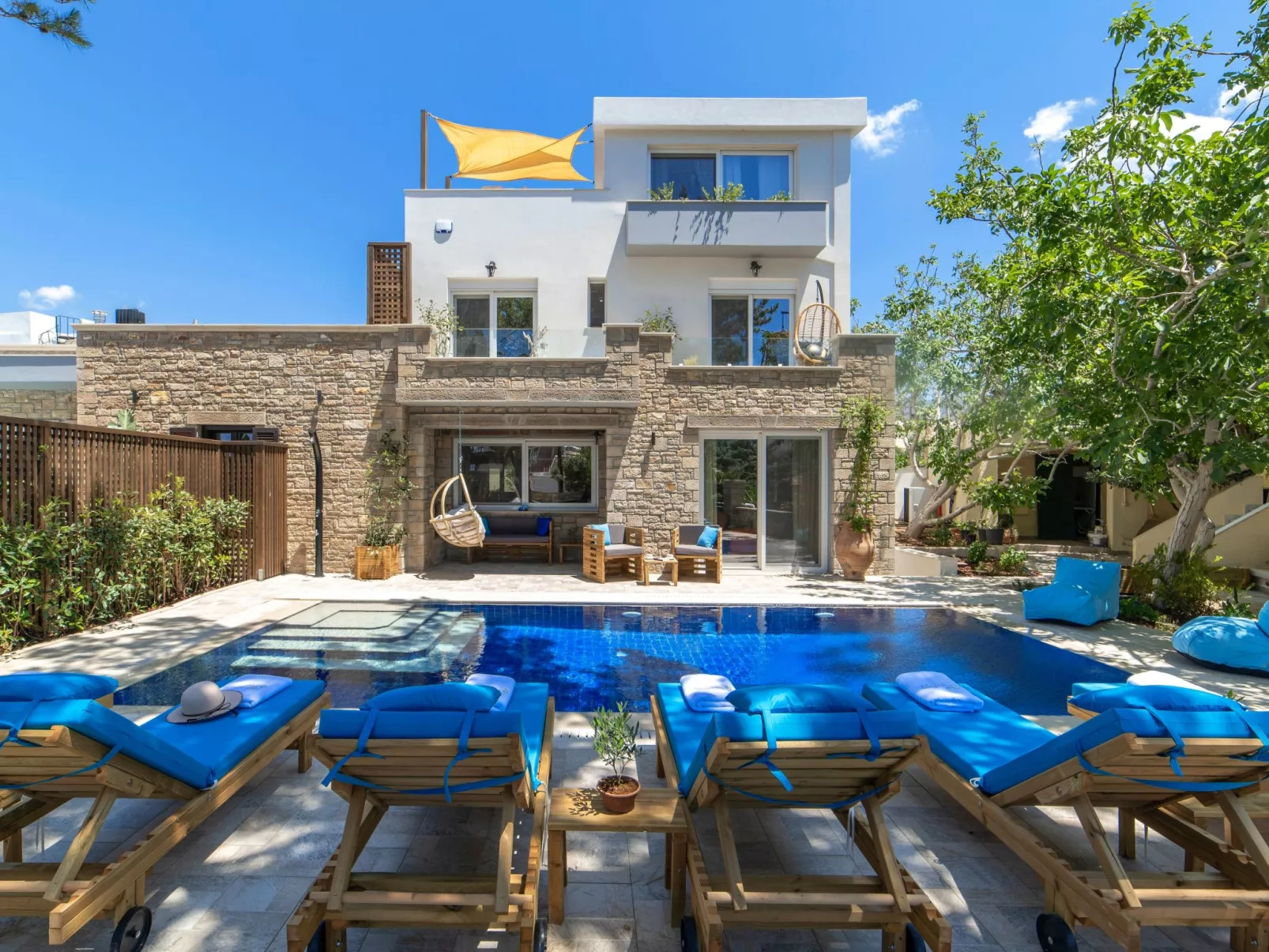 Paradisos für 14 Personen und 4 Kinder-Draußen