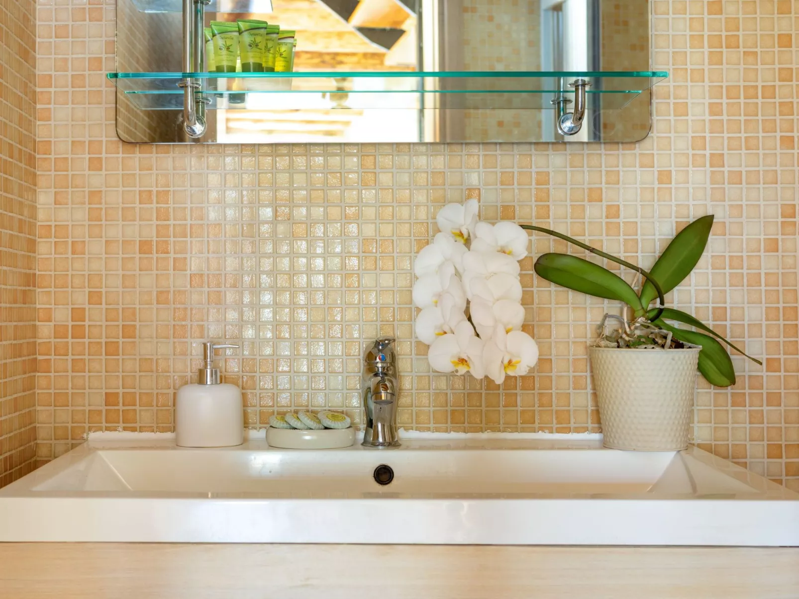 "Villa Erontas" mit Blick auf das Wasser-Inside