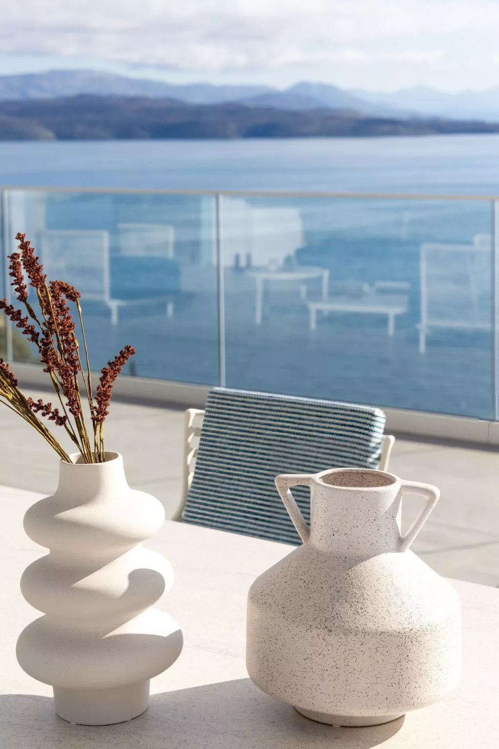 Luxuriöses Apartment mit zwei Schlafzimmern und Meerblick-Outside