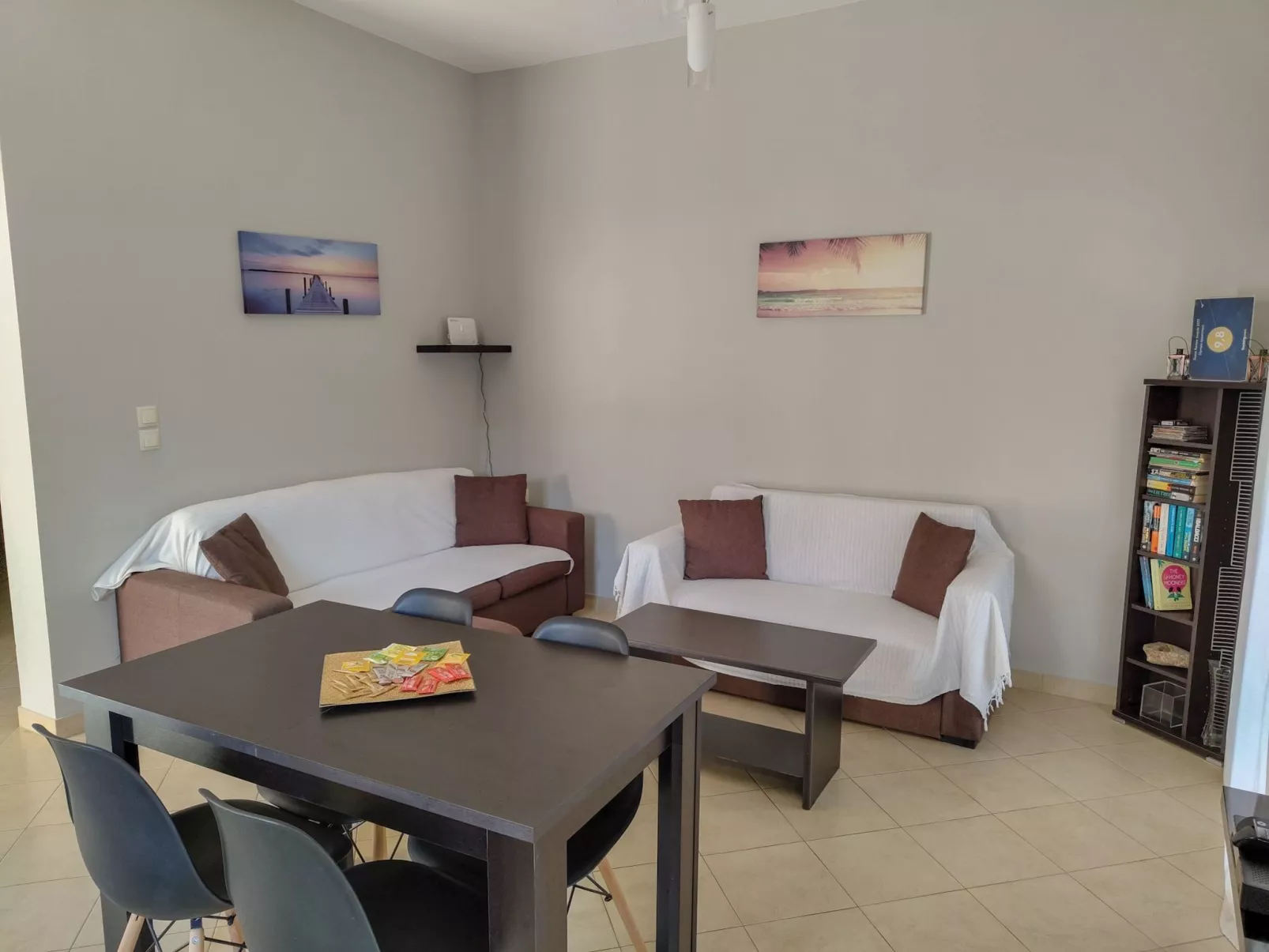 Gemütliches Olympia Apartment mit Pool-Drinnen