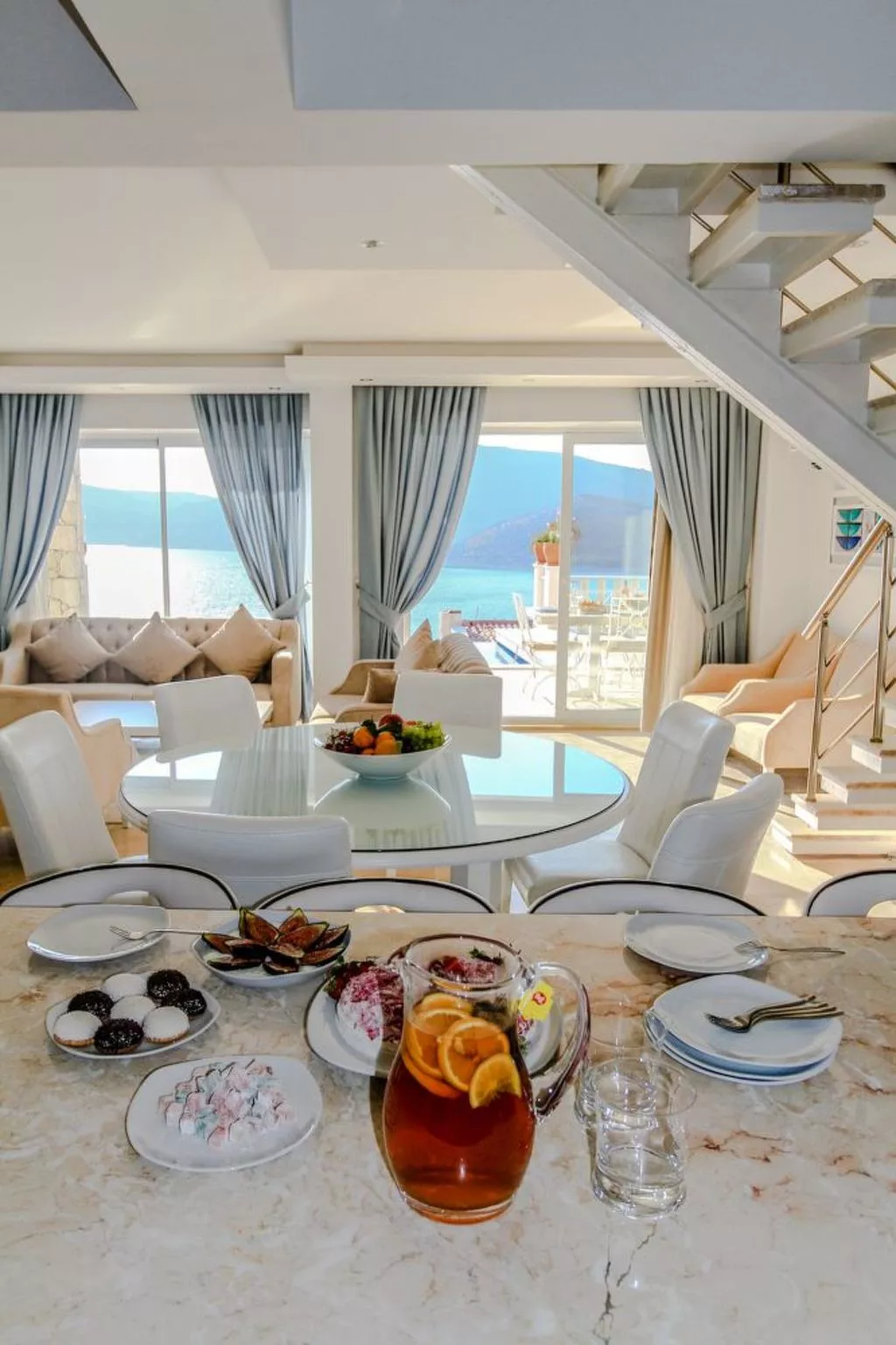 Luxuriöse Natursteinvilla "Ketchy"-Image-tags.info