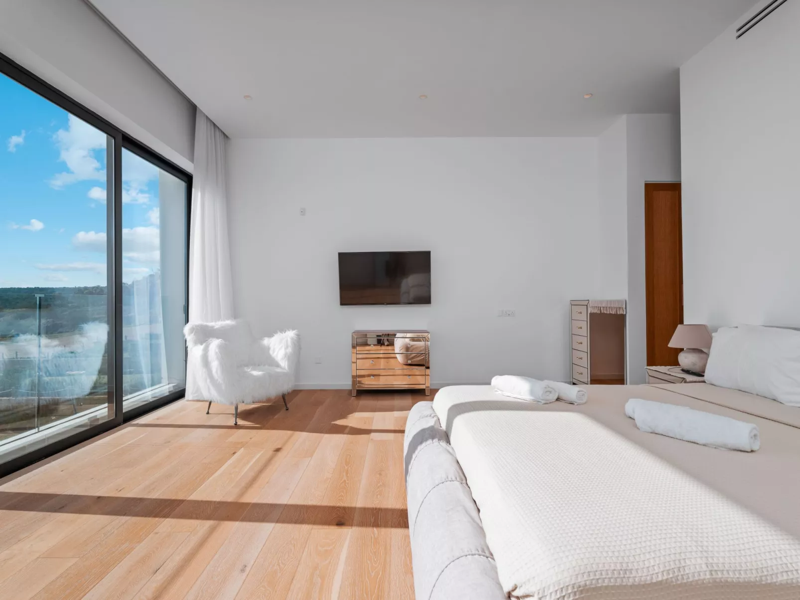 Periyiali Resort - Front Line Villa Chronos - 8-Inside