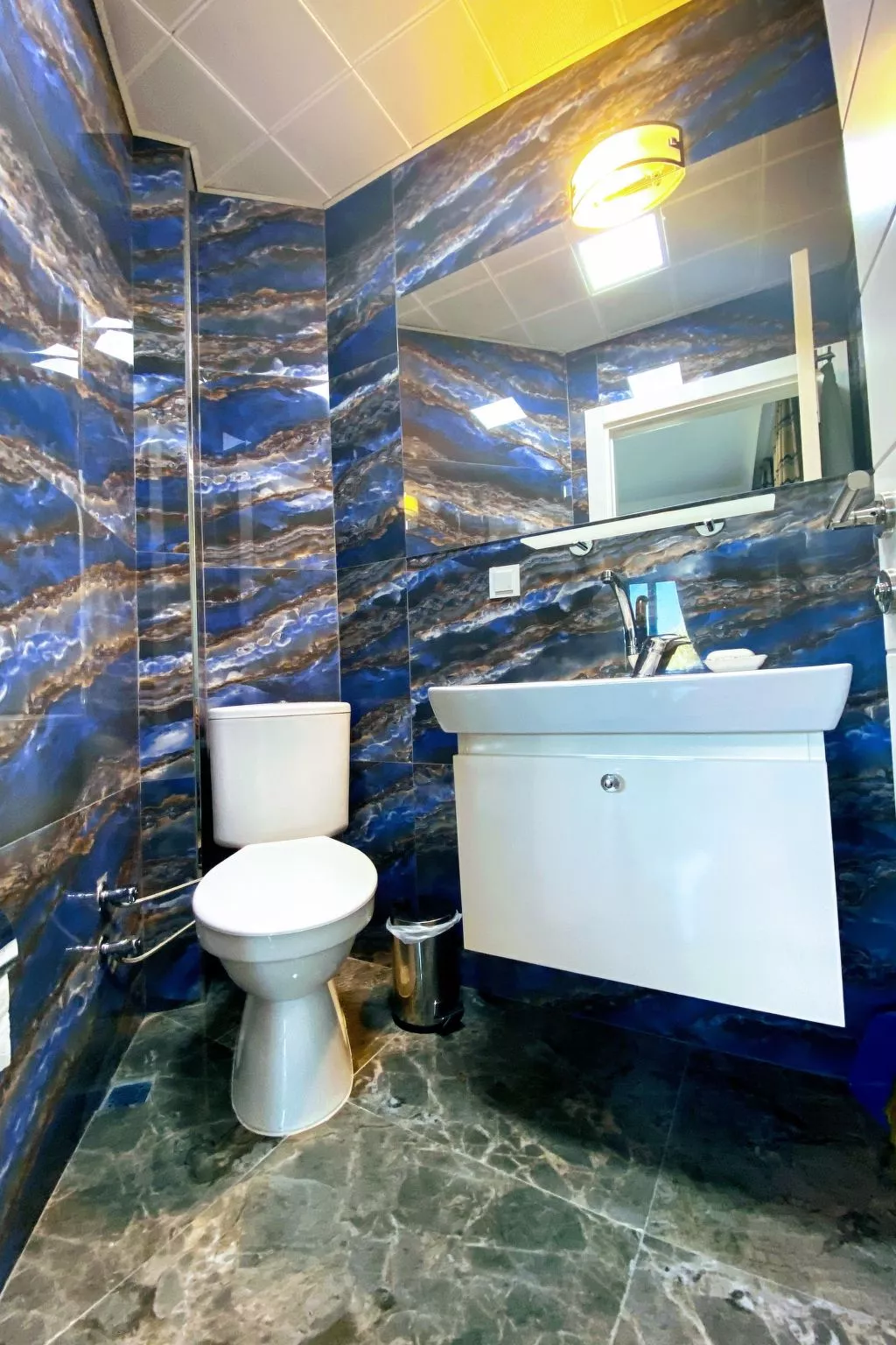 Berghütte mit eigenem Pool - Drinnen