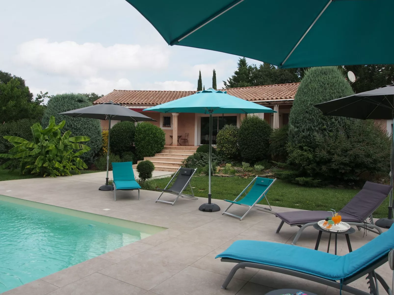 Urlaub im Süden zwischen Meer und Bergen-Dehors