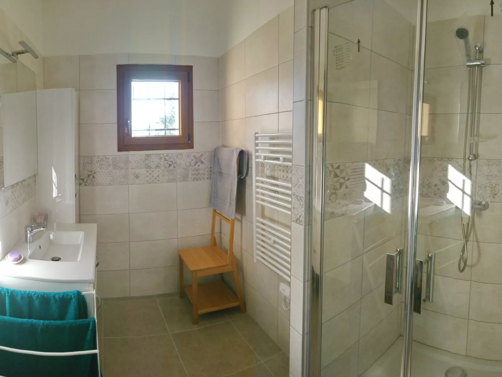 Mit Panoramablick auf den Mont Ventoux-Inside