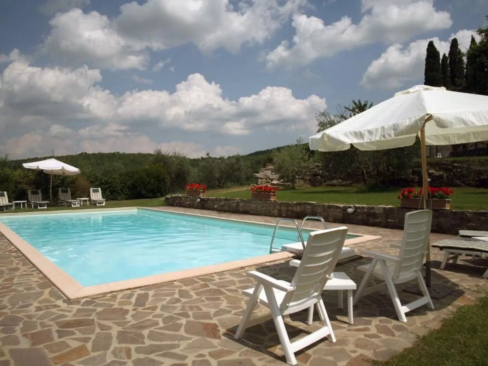 Anwesen "MonnaLisa" mit Schwimmbad-Outside