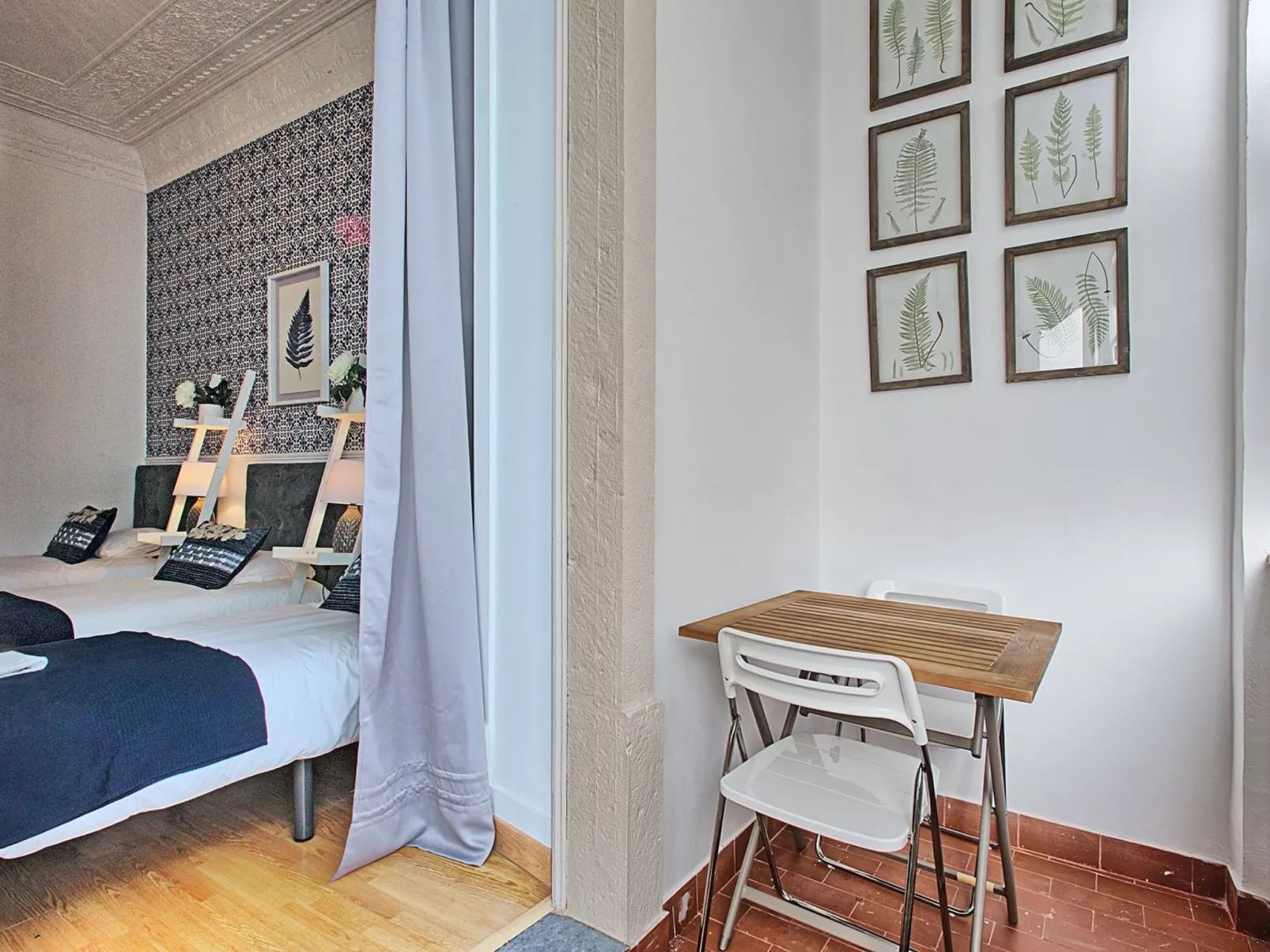 António Pedro-Inside