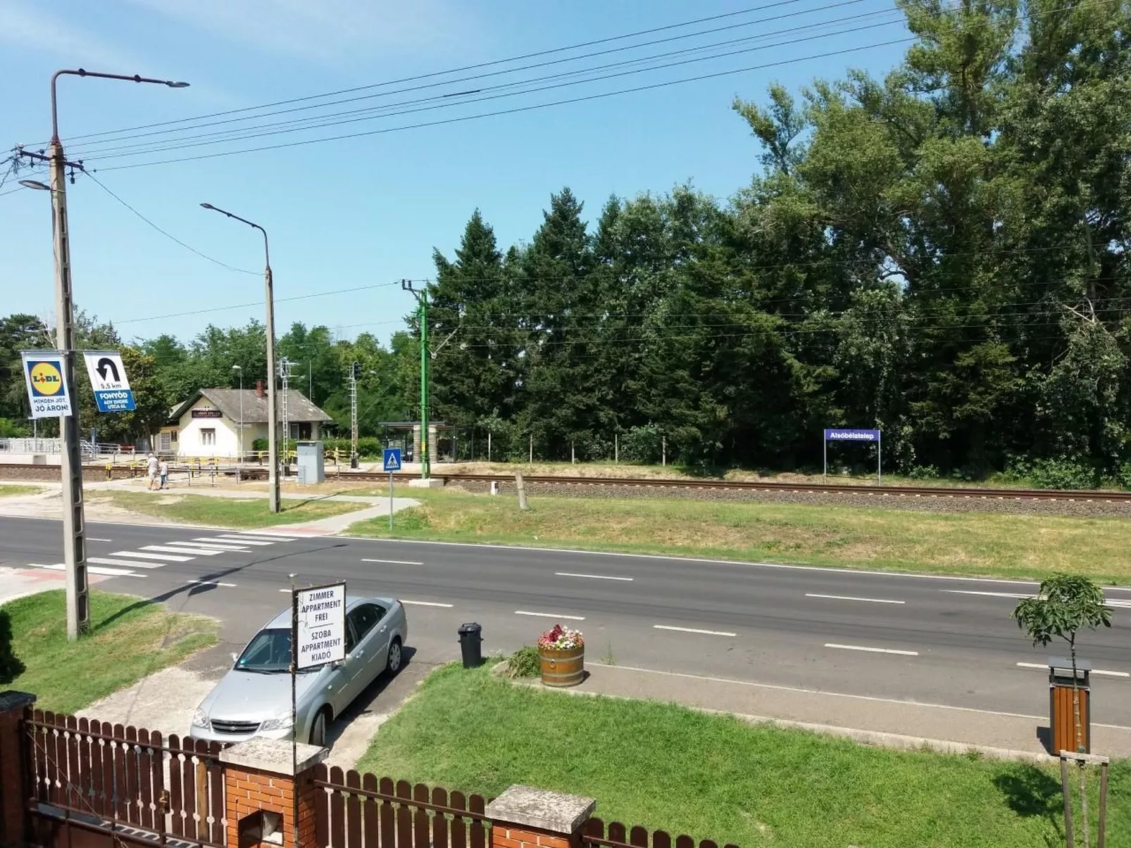 Appartement mit Terrasse-Image-tags.info