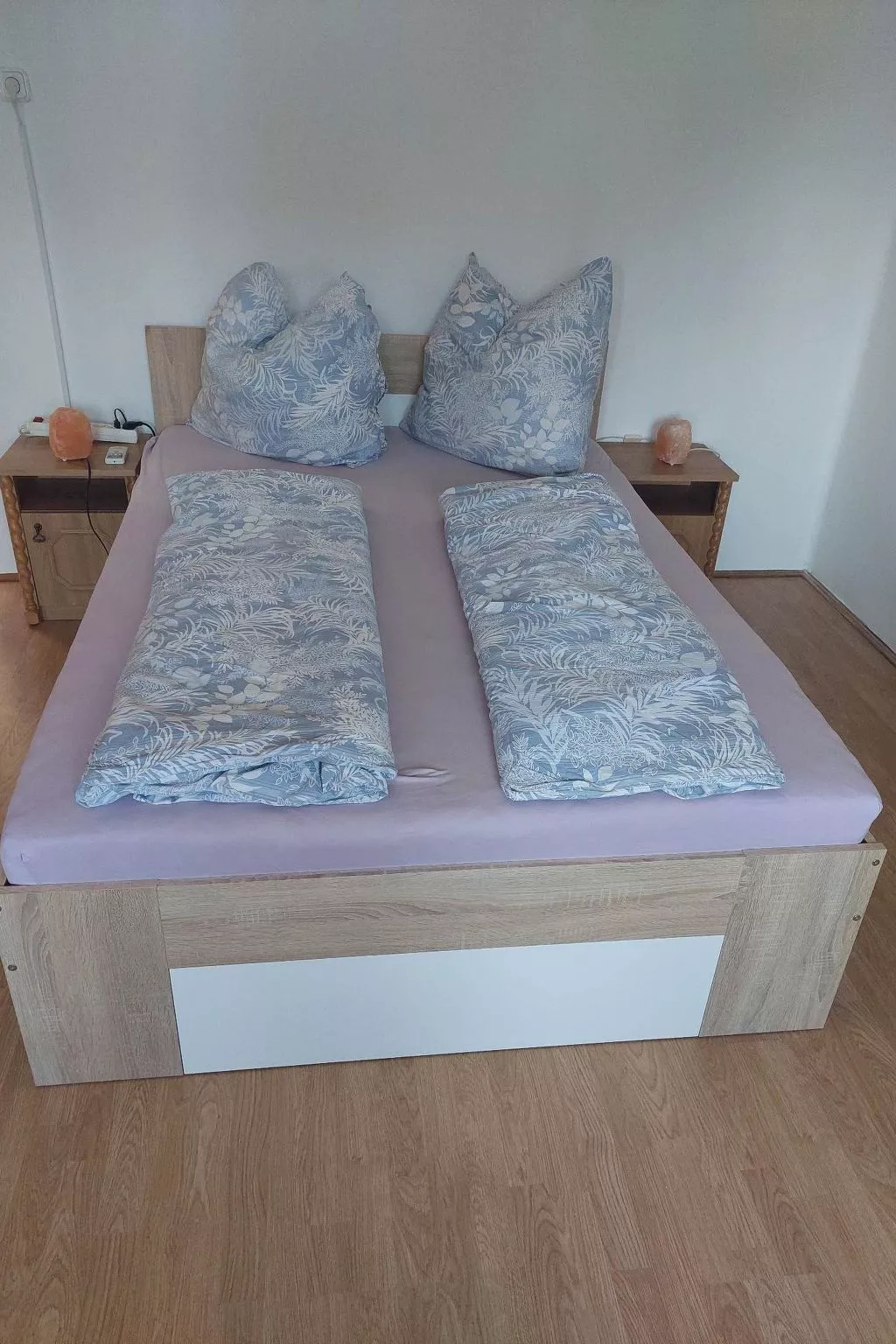 Schönes Ferienhaus mit sehr großem Pool-Dedans