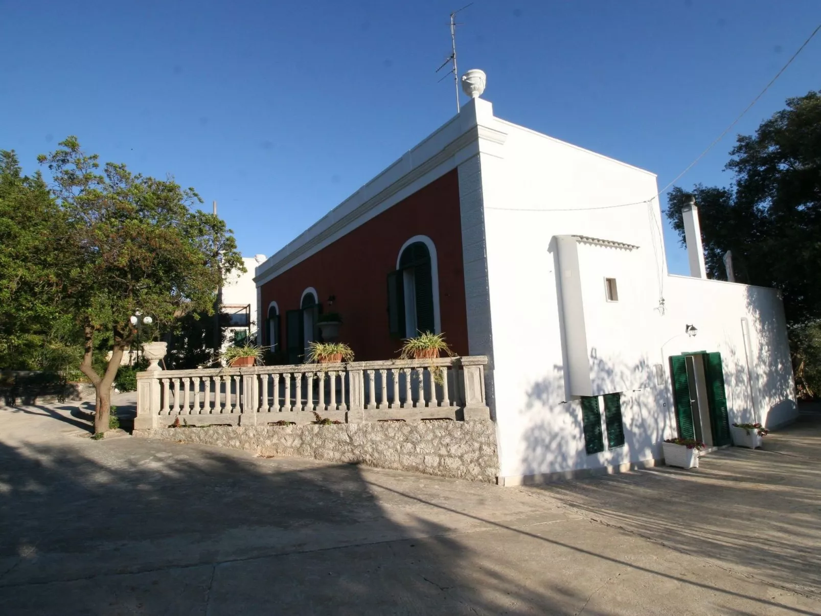 Landhaus in Monopoli mit privatem Garten-Outside