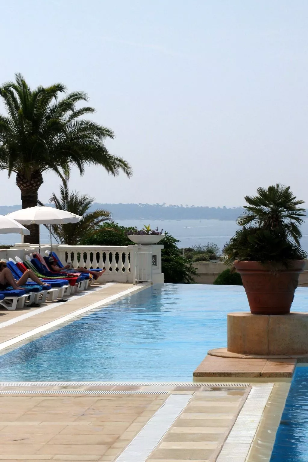 Wohnung "Eze" mit Privatparkplatz-Draußen