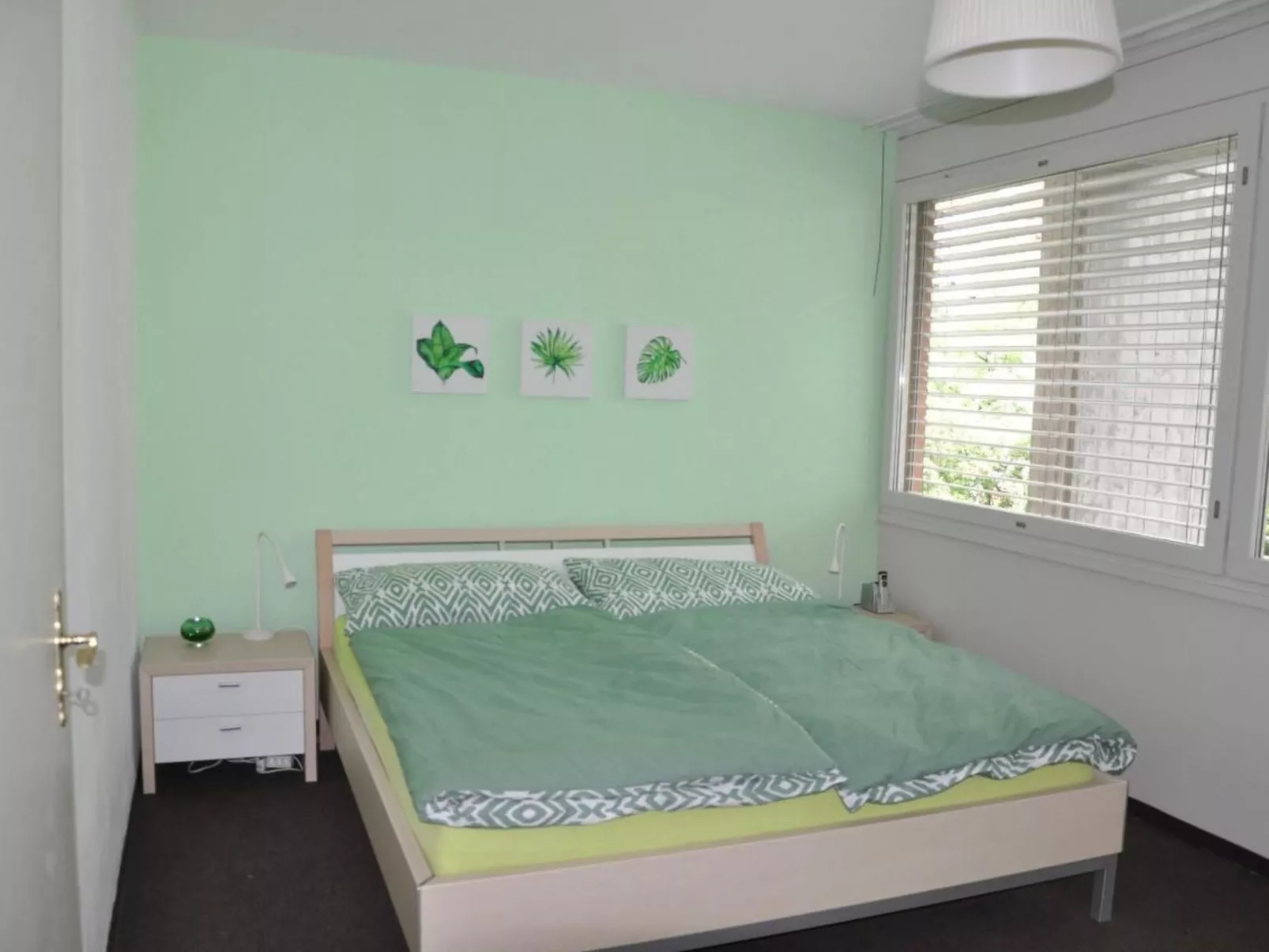 Navengana 4 mit Pool-Drinnen