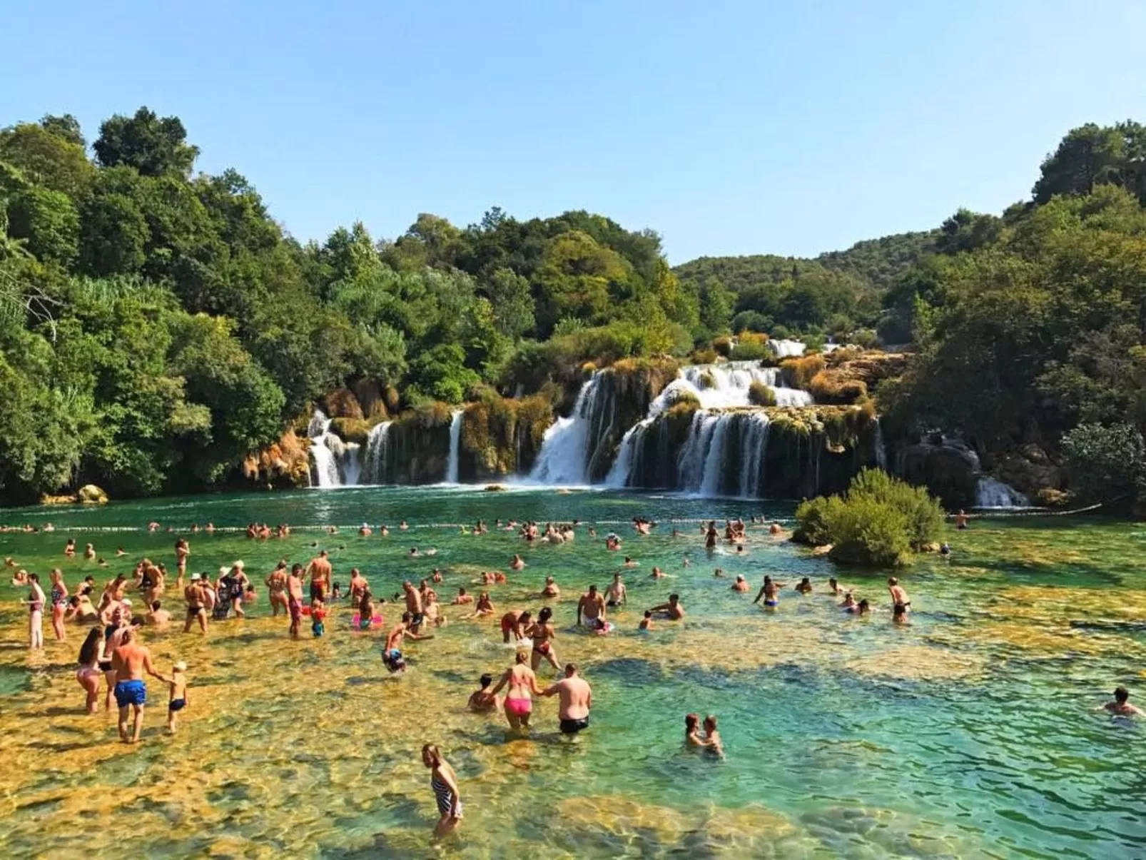 Apartment Leonardo-Outside