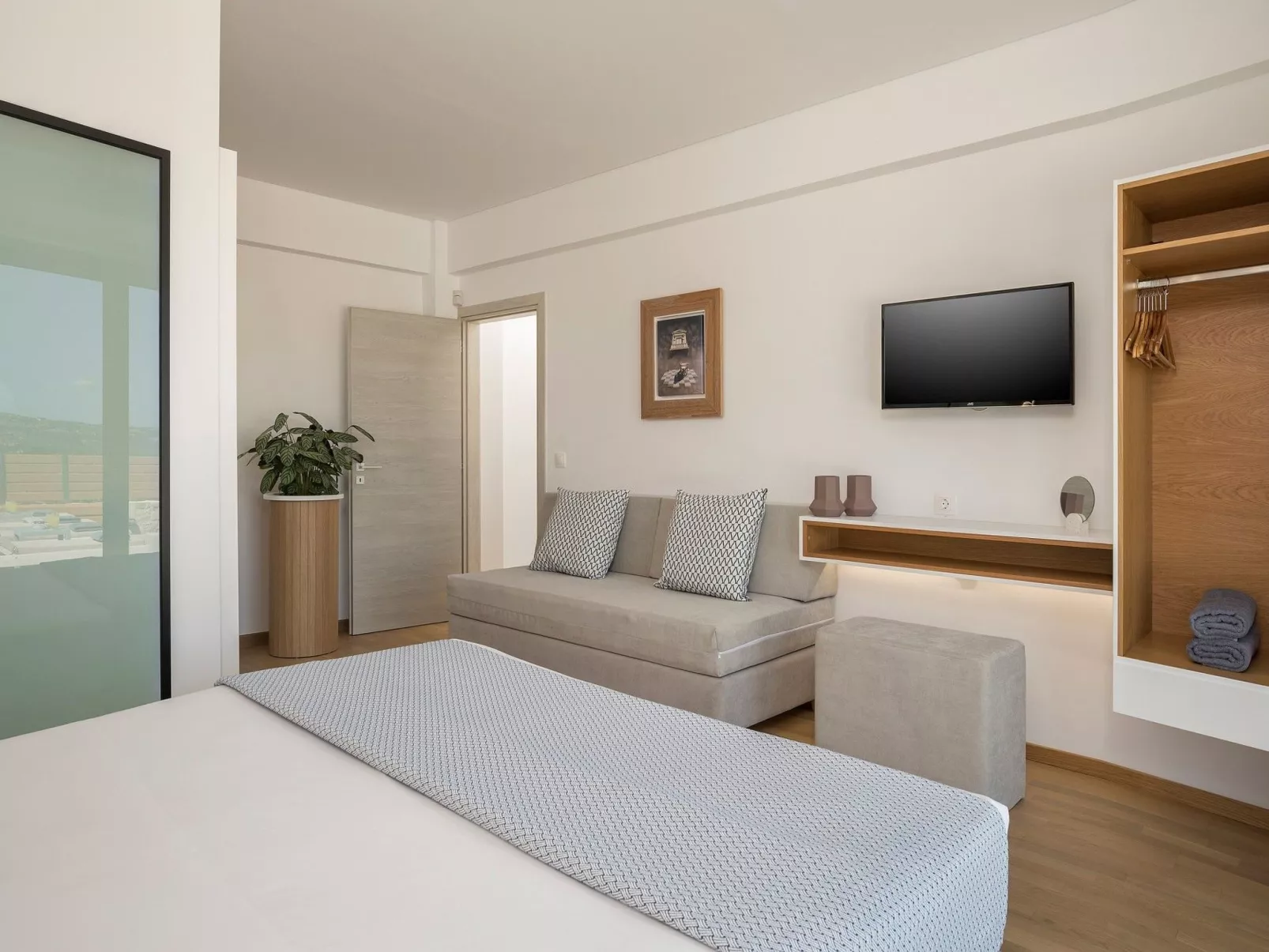 Villa White Harmony 6km vom Strand entfernt mit Pool-Dedans