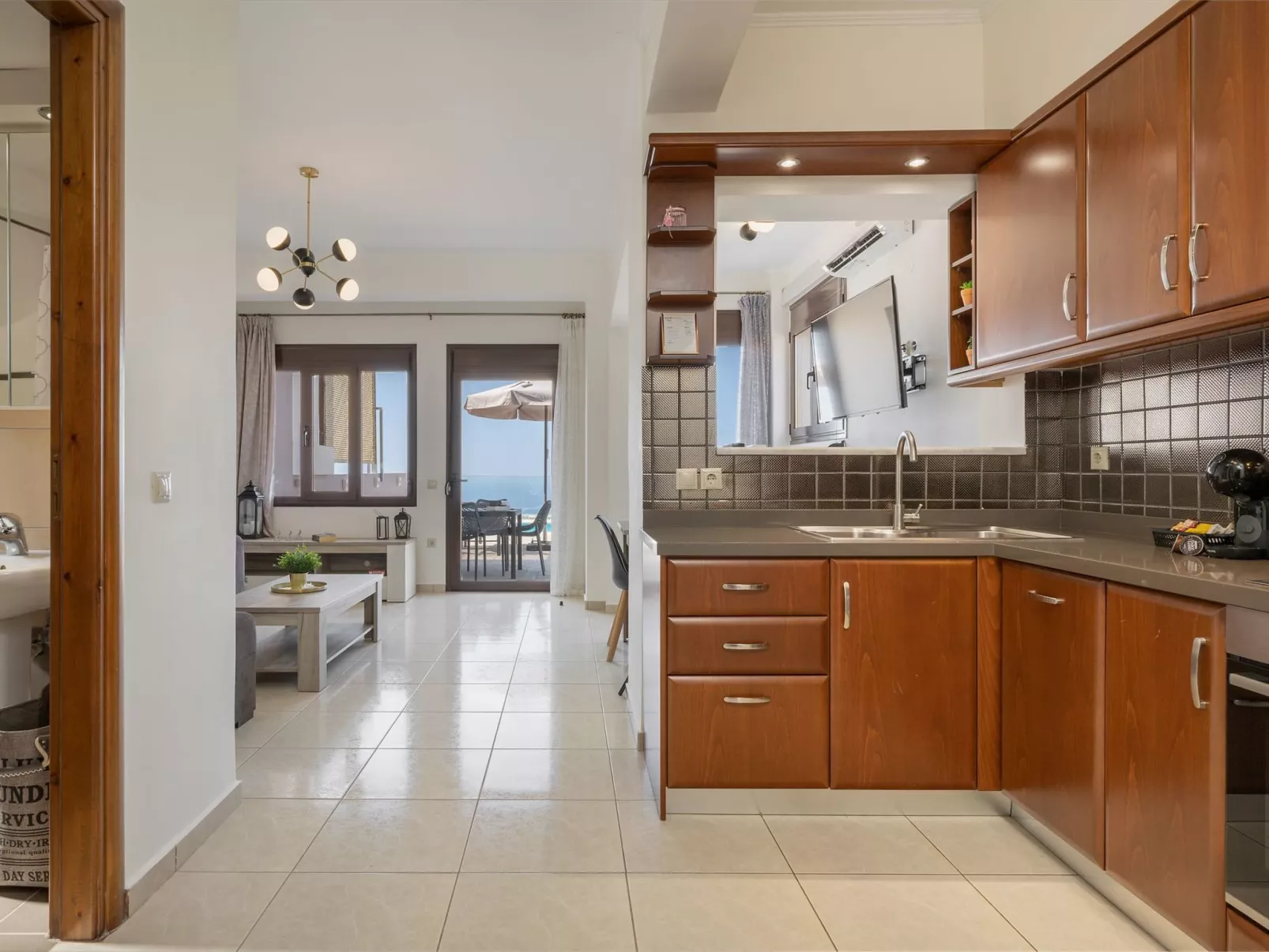 "Villa Nektar" mit privatem Pool-Dedans