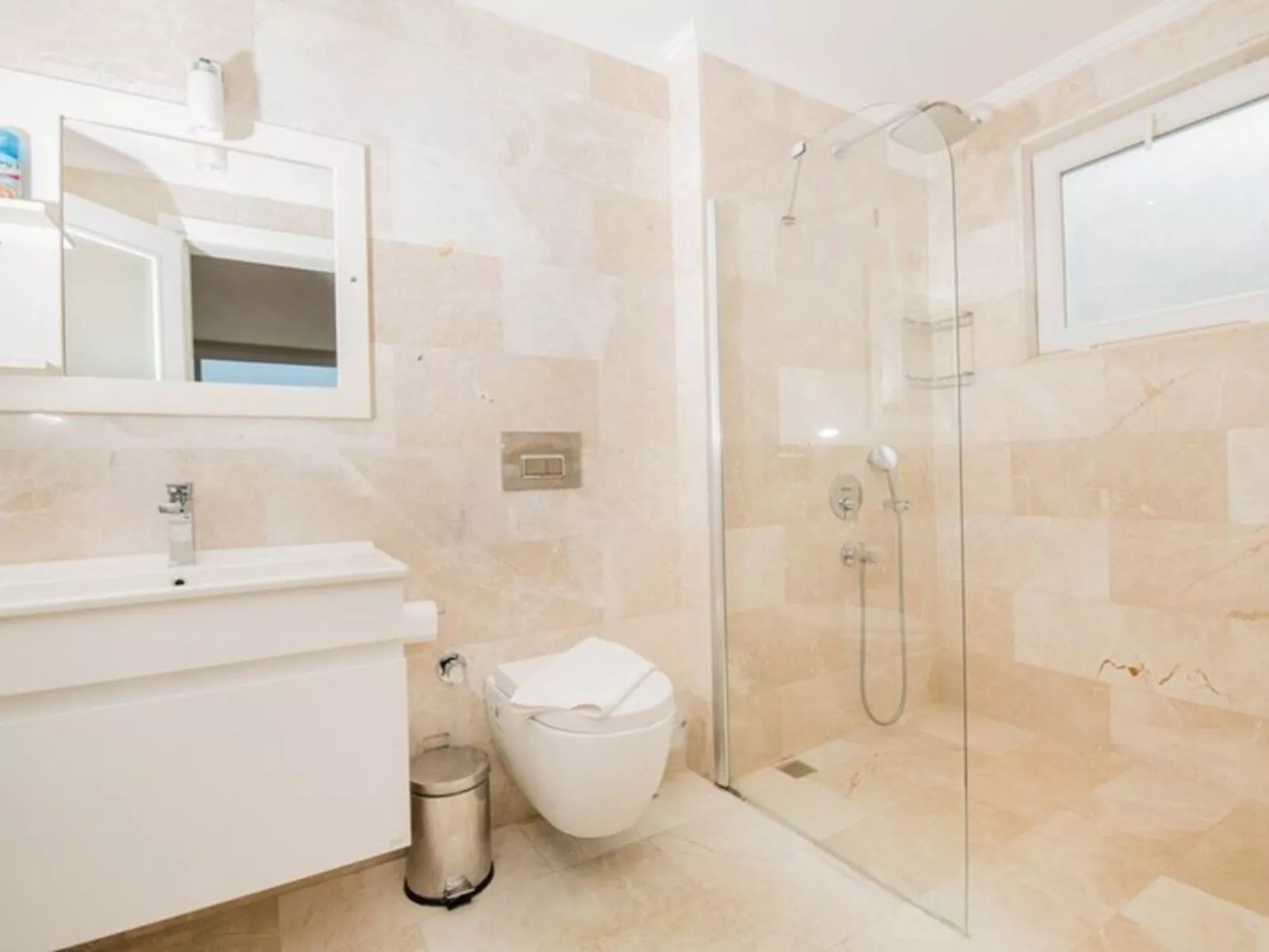 6 Personen nähe Strand-Drinnen