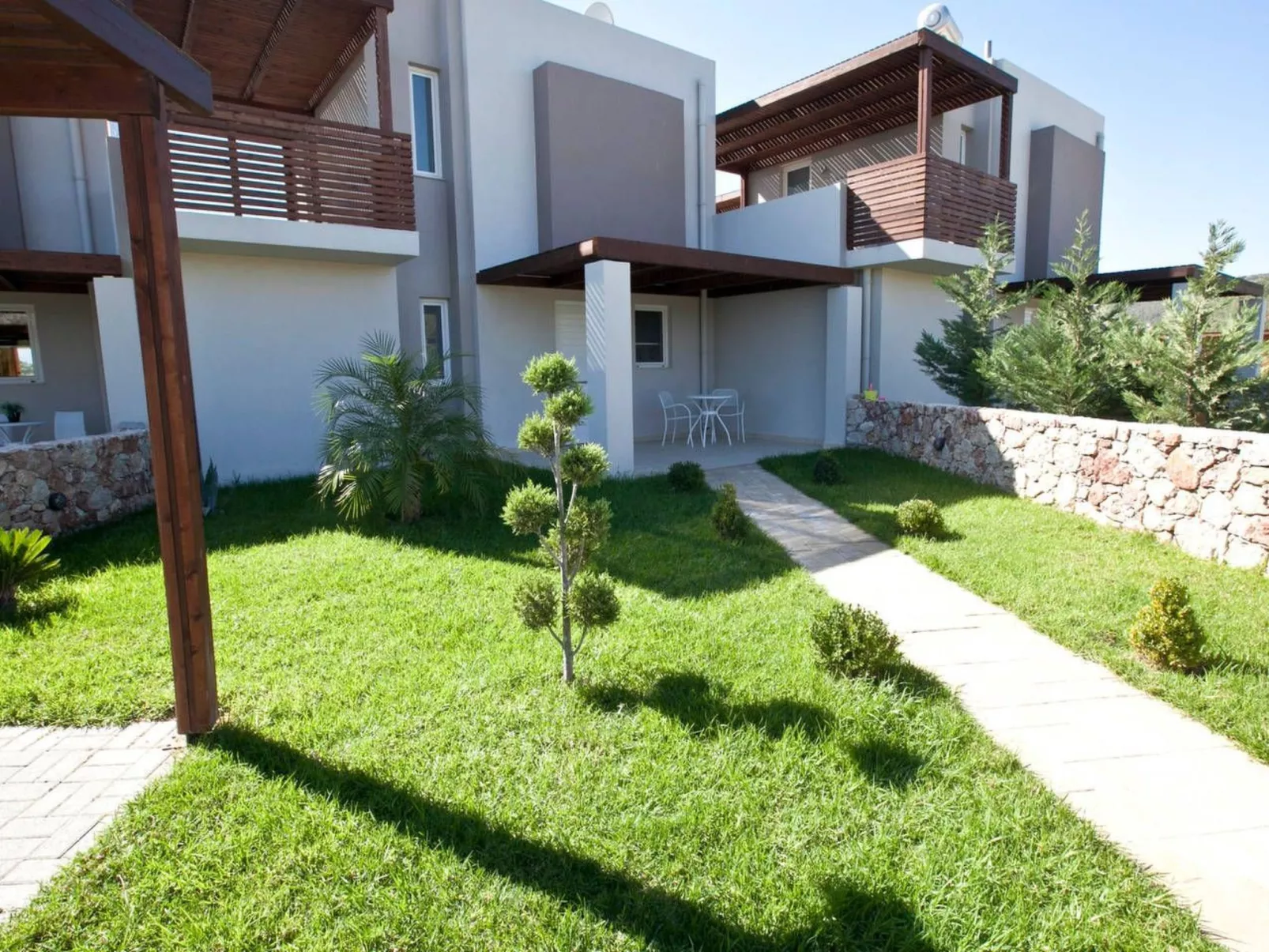 Mit Privatpool für 4 Personen  + 2 Kinder ca. 92 m&sup2; in Masari, Ägäis (Rhod-Image-tags.info