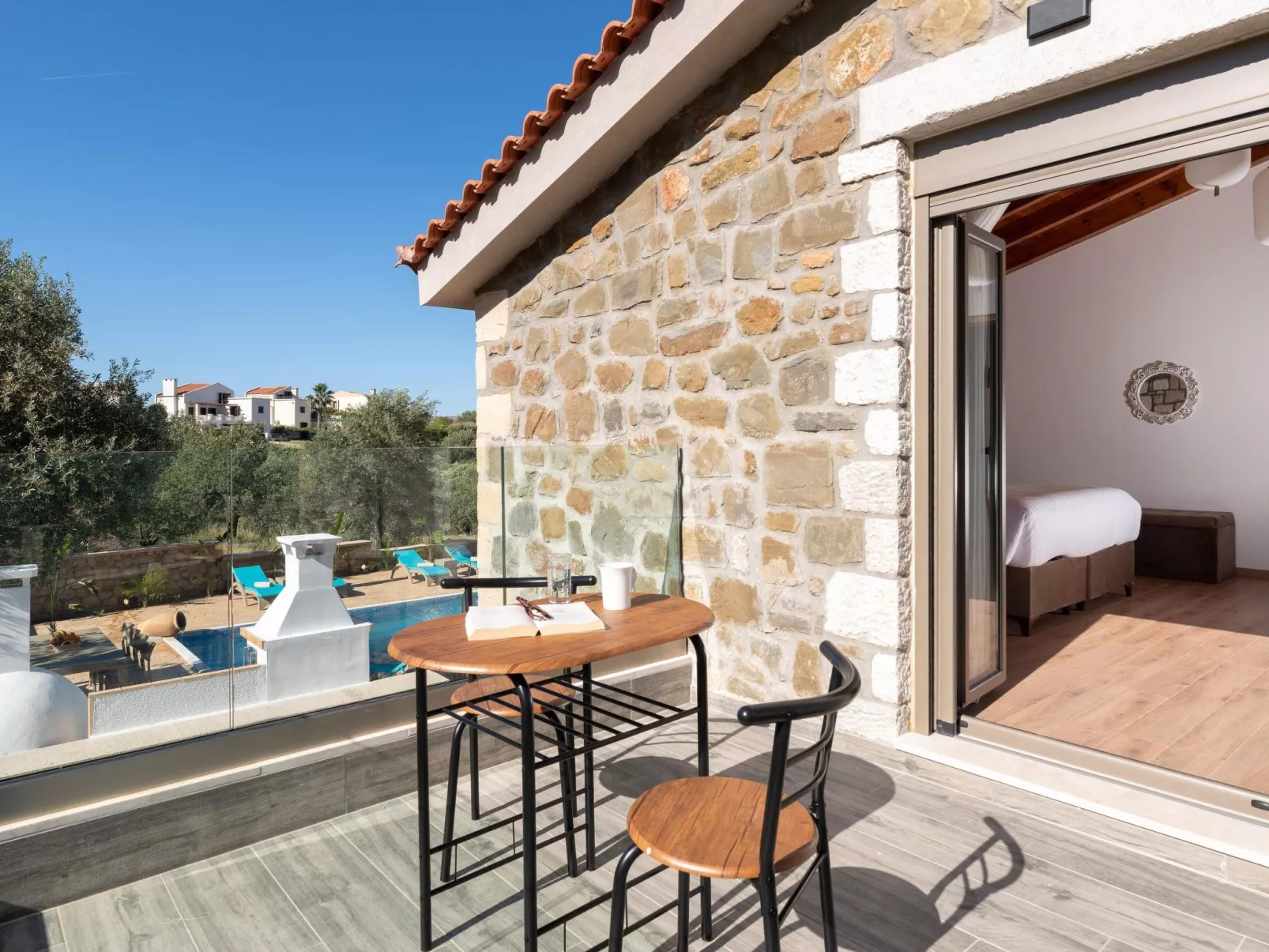 Für 6 Personen ca. 130 m-Outside