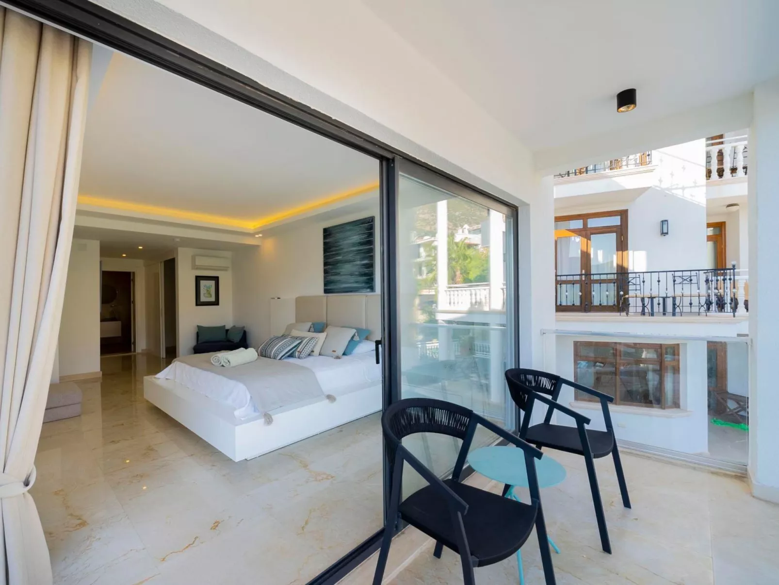 Villa Arden Ege mit Pool für 10 Personen-Inside