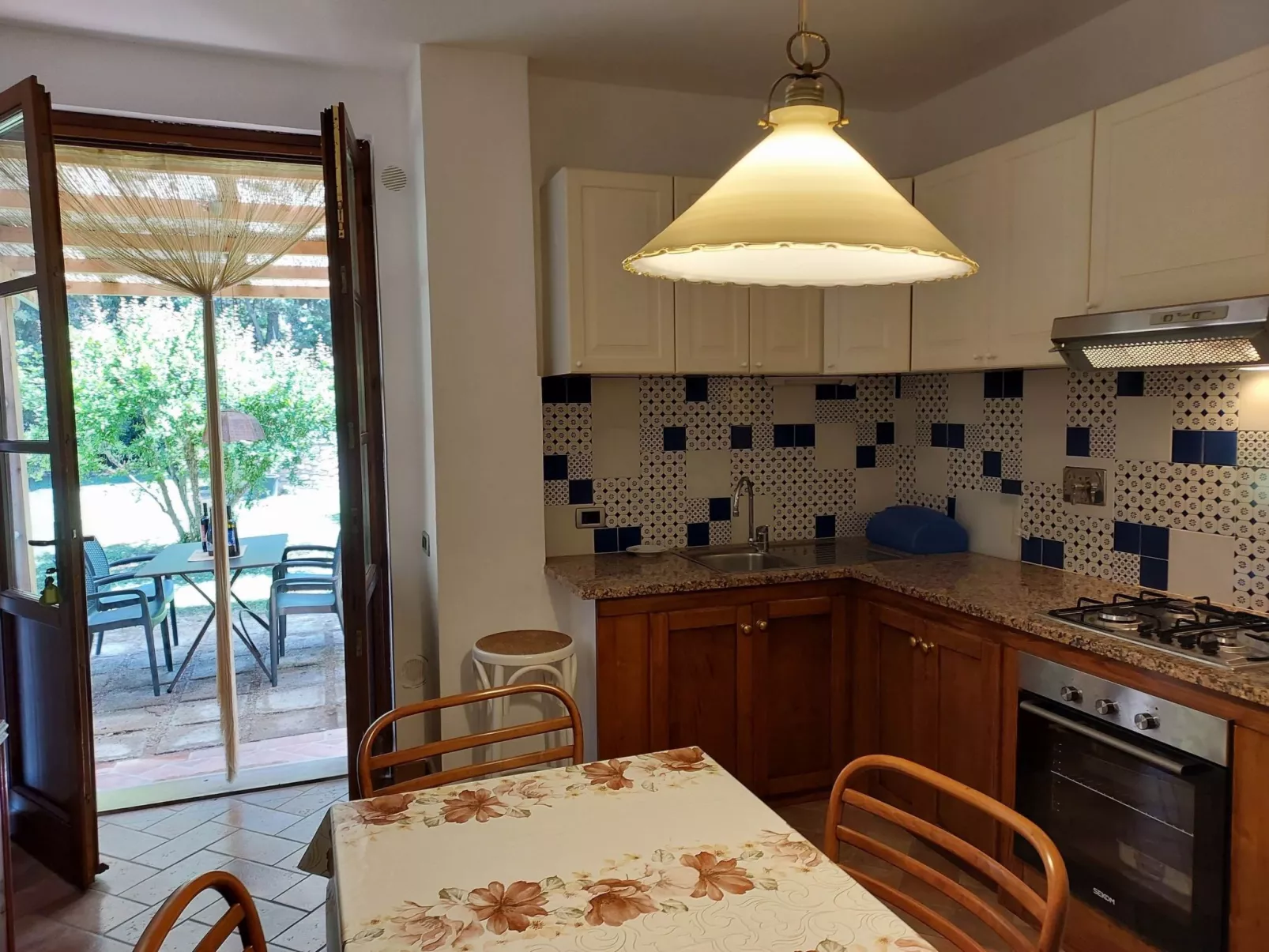 Melo Glicine' Wohnung mit Gemeinschaftspool-Drinnen