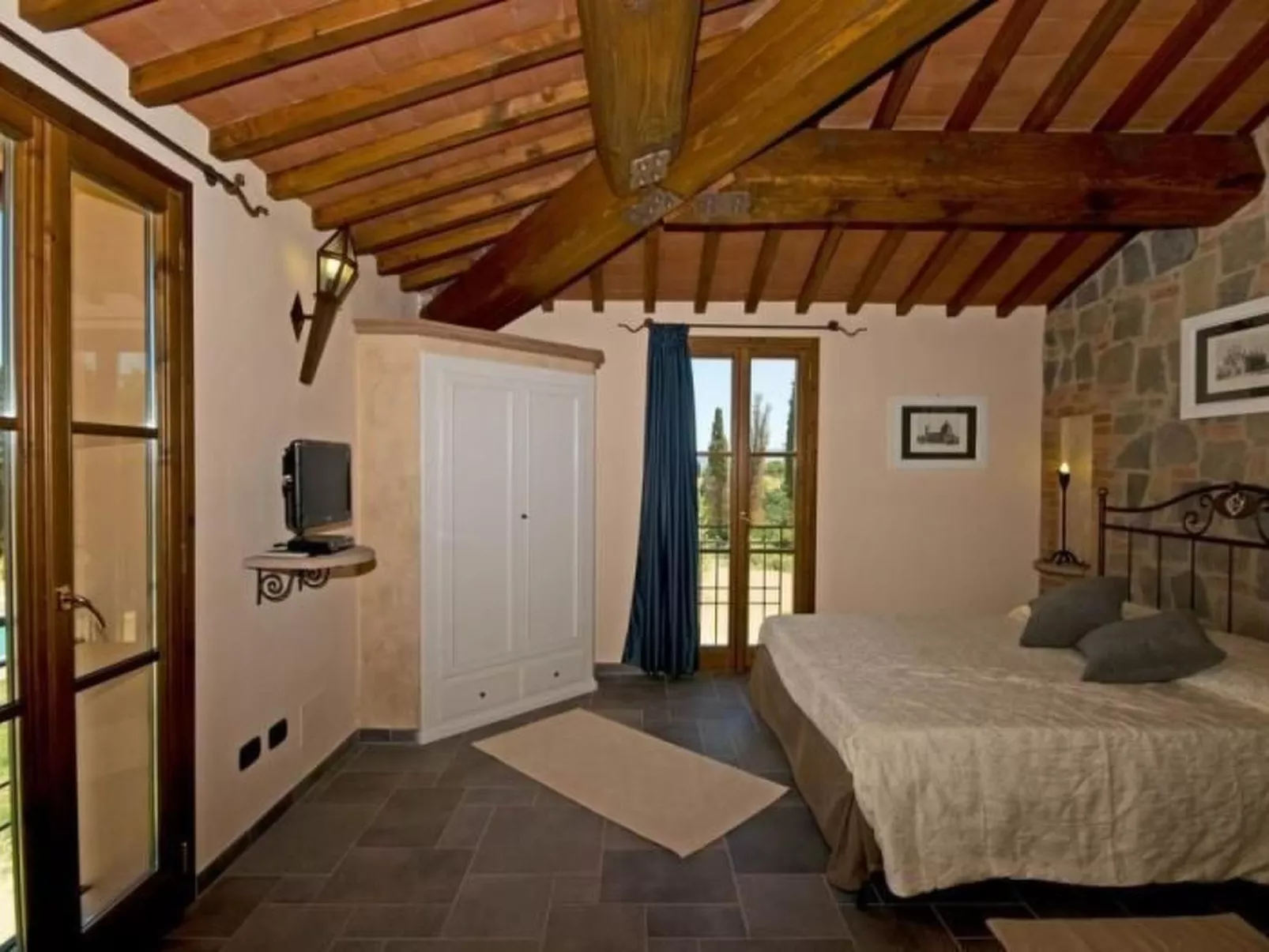 Villa Lestra Montelopio-Inside