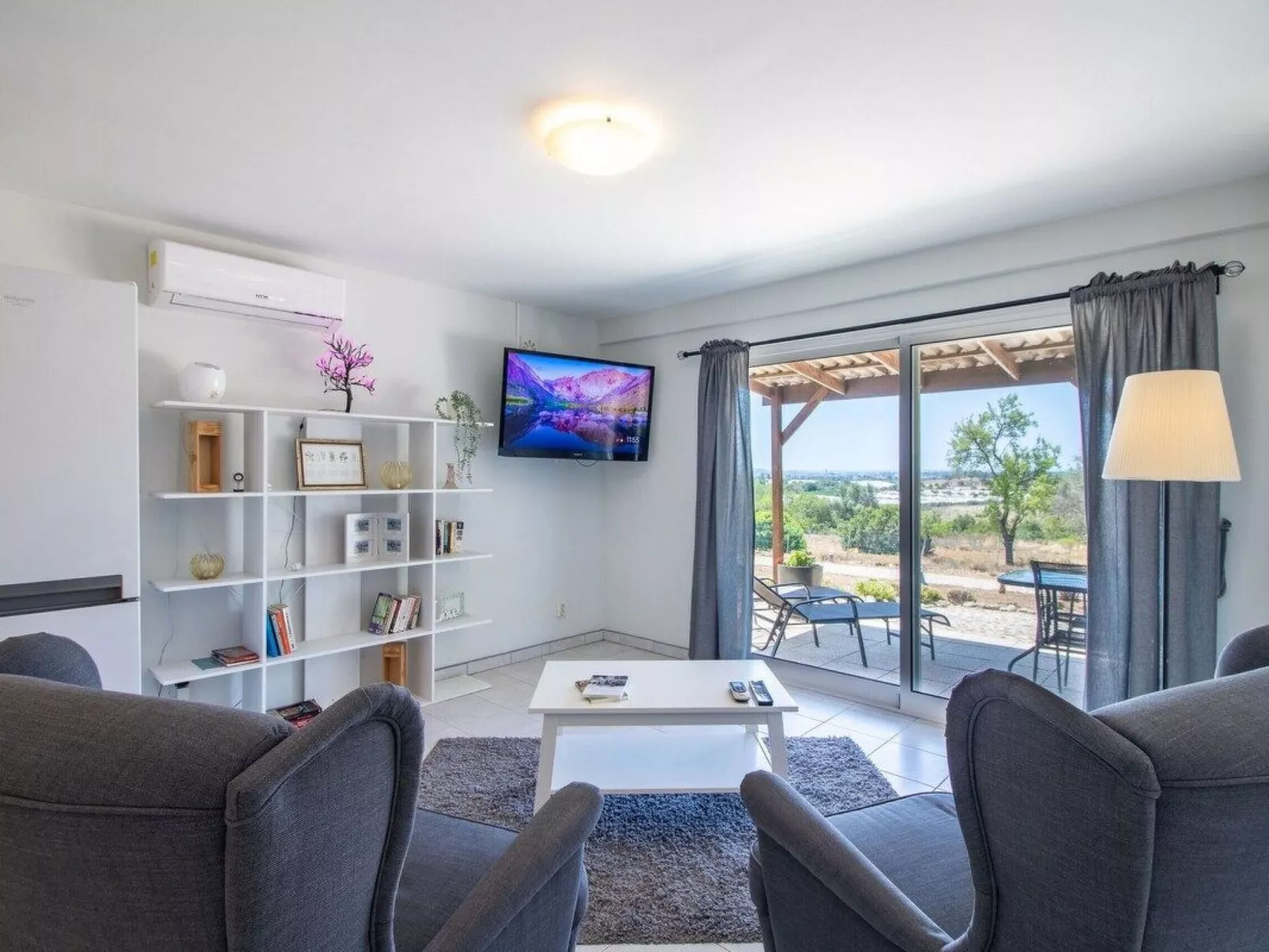 Villa Monte Alegrete-Drinnen