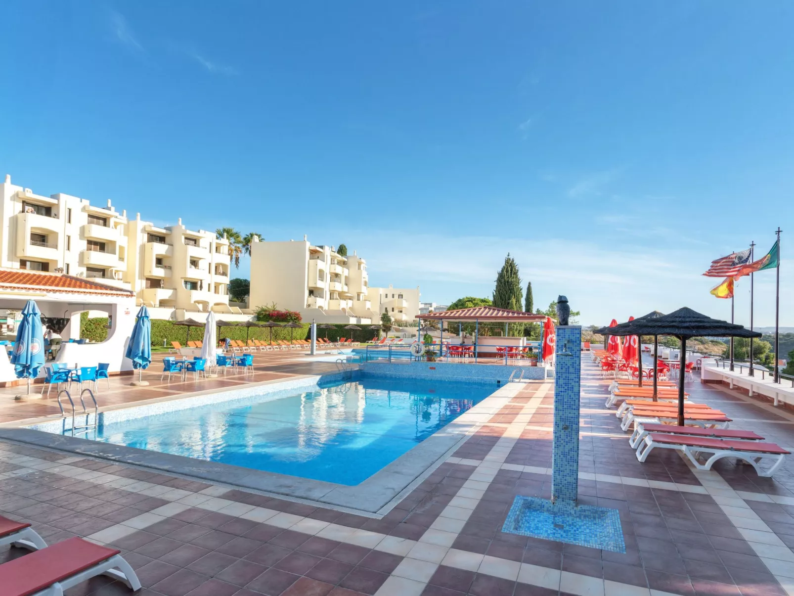 Studio-Apartment "Jardim" mit Gemeinschaftspool-Dehors