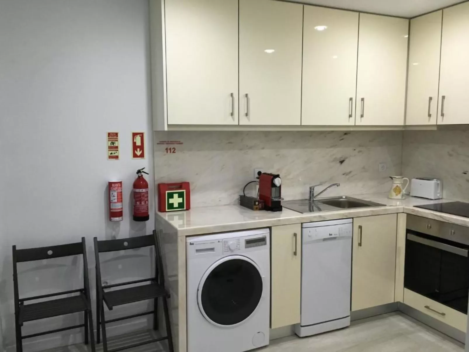 Haus des Platzes-Drinnen