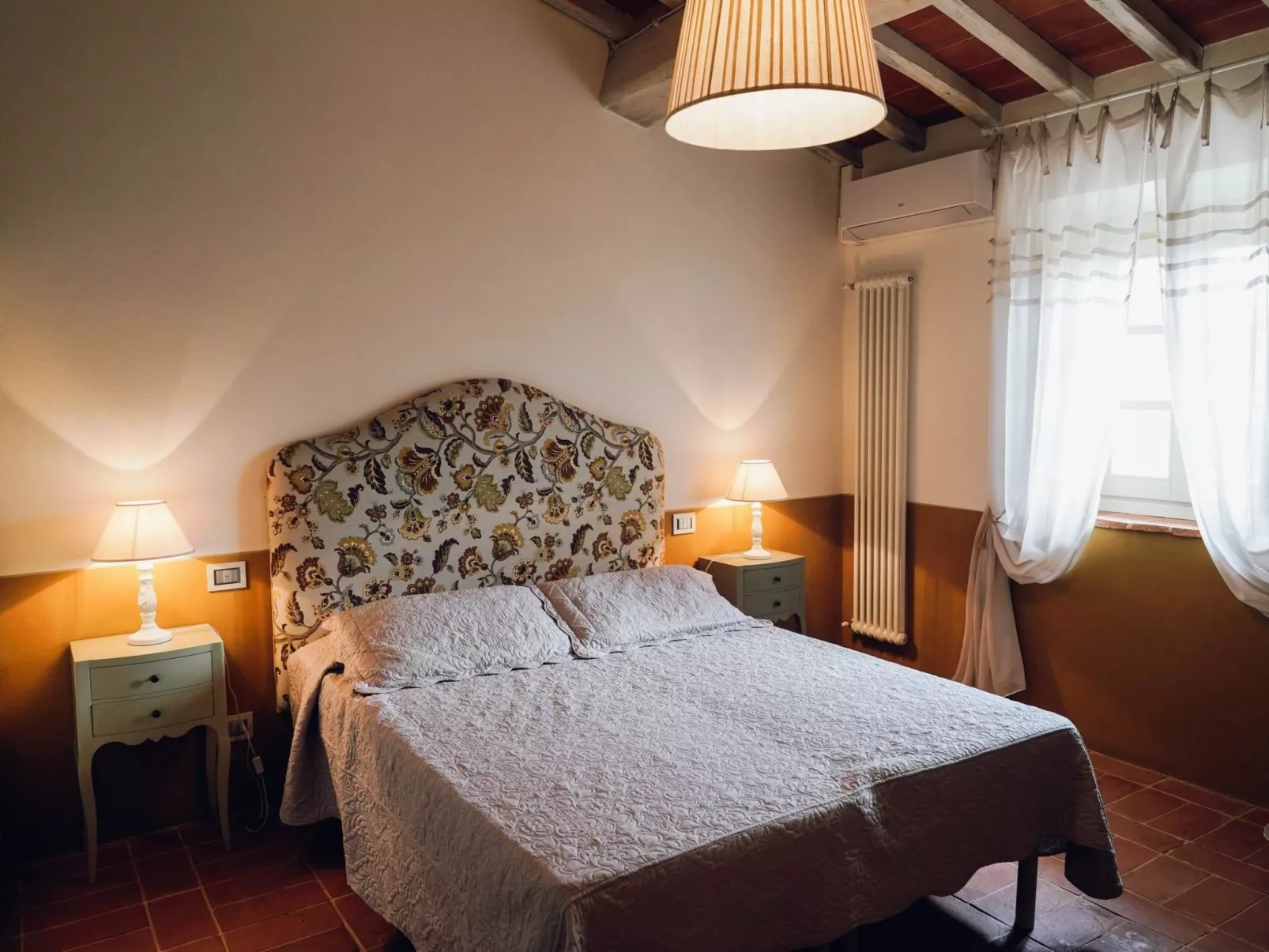 Wohnung 'Quercia T4 rota' mit Schwimmbad-Inside