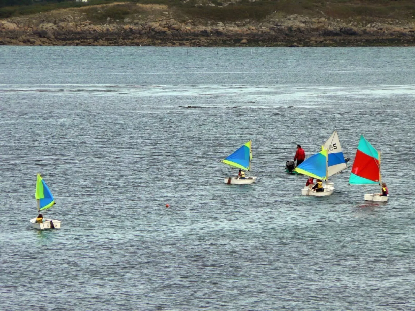 Küstennahes, bretonisches Ferienhaus mit Kamin-Image-tags.info