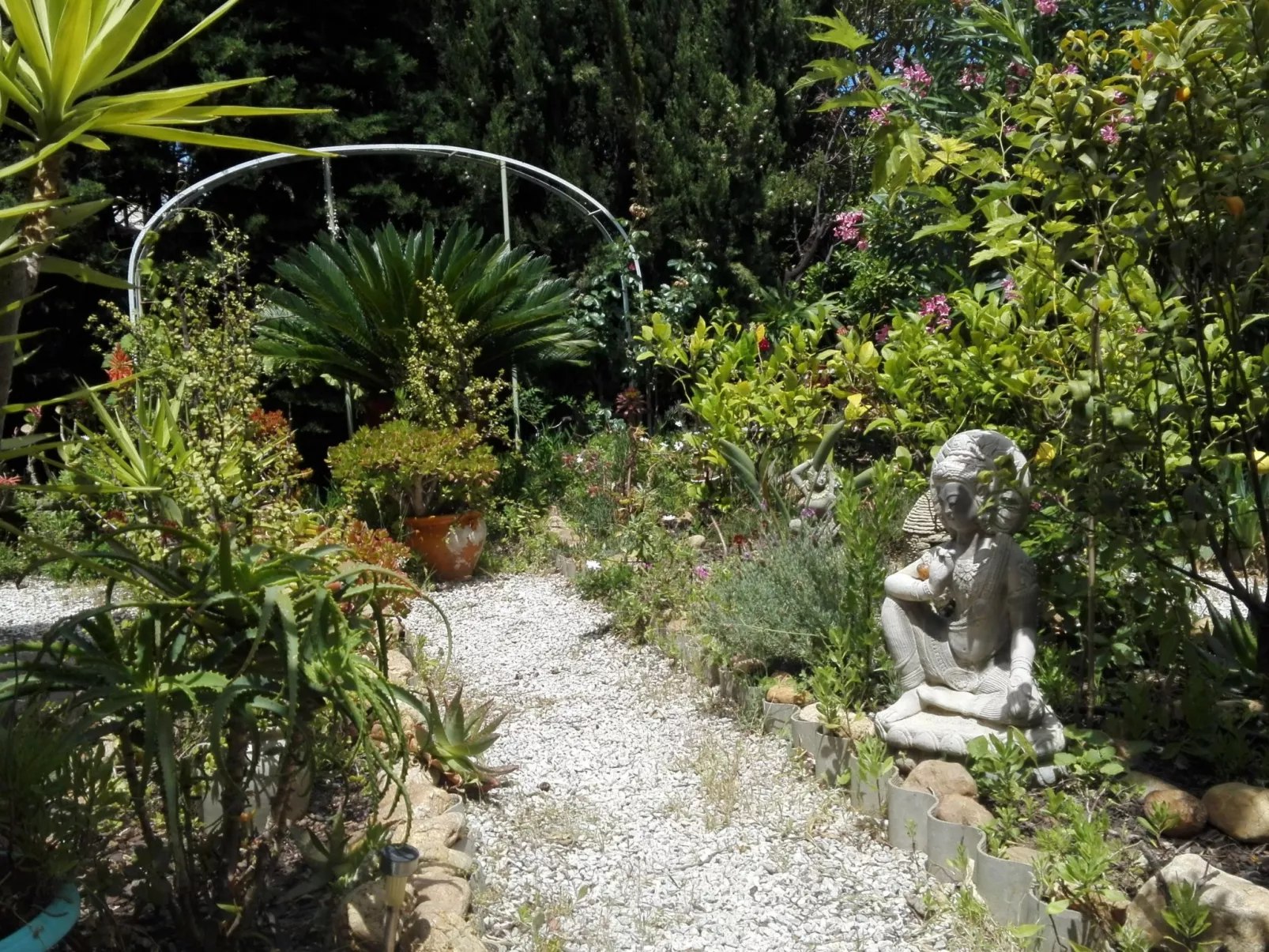 In Méditerranée mit Grill, Garten und Terrasse-Draußen
