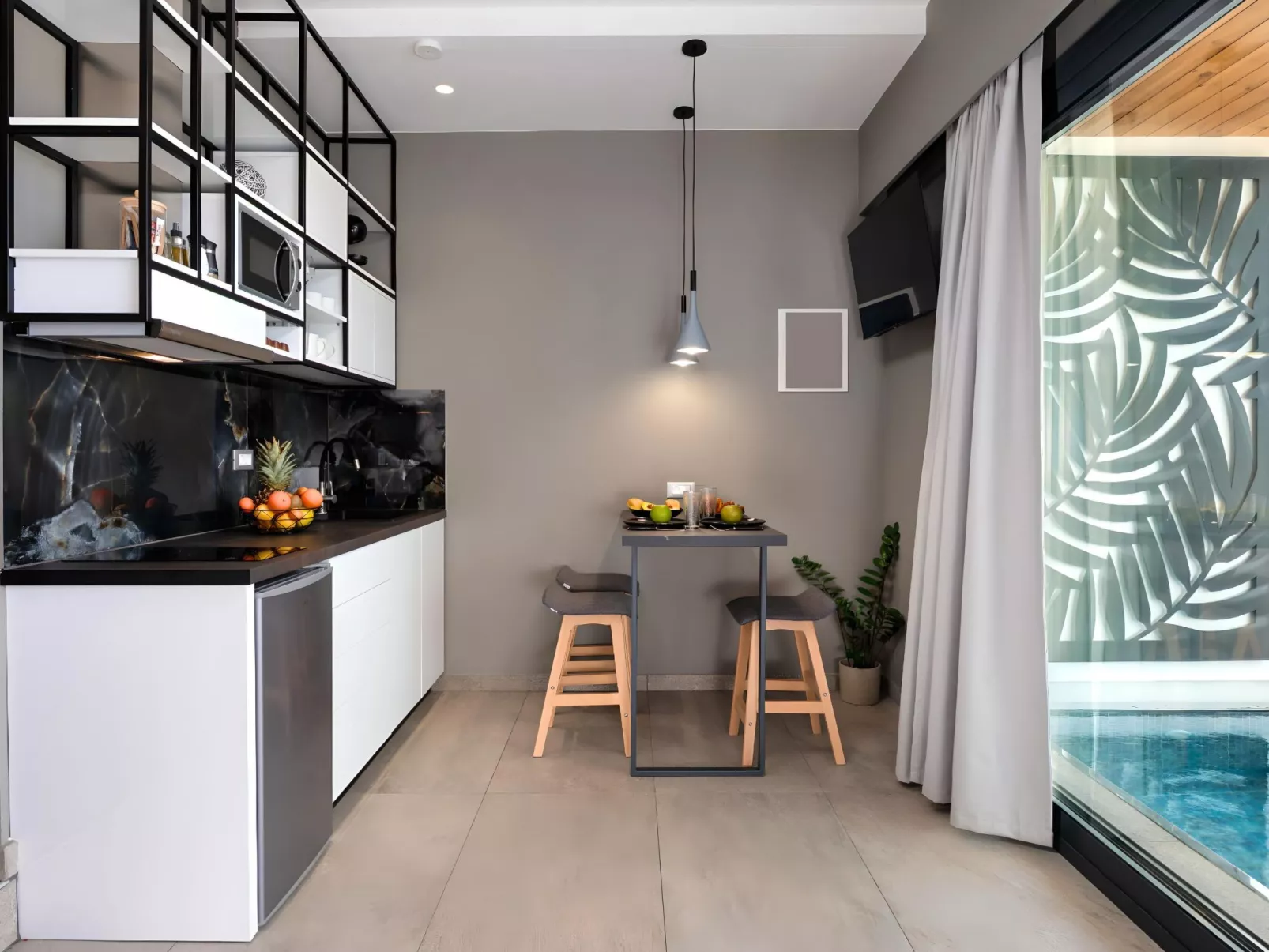 Canes Maxima Suite Privater Pool-Dedans