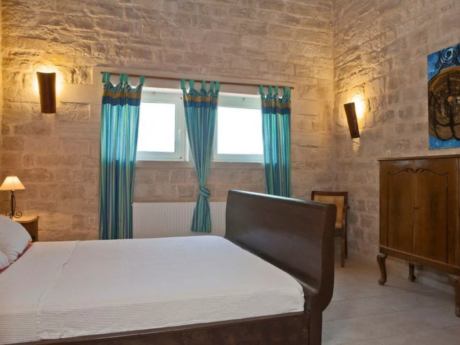 Villa aus Stein mit privatem Pool und BBQ-Bereich-Inside