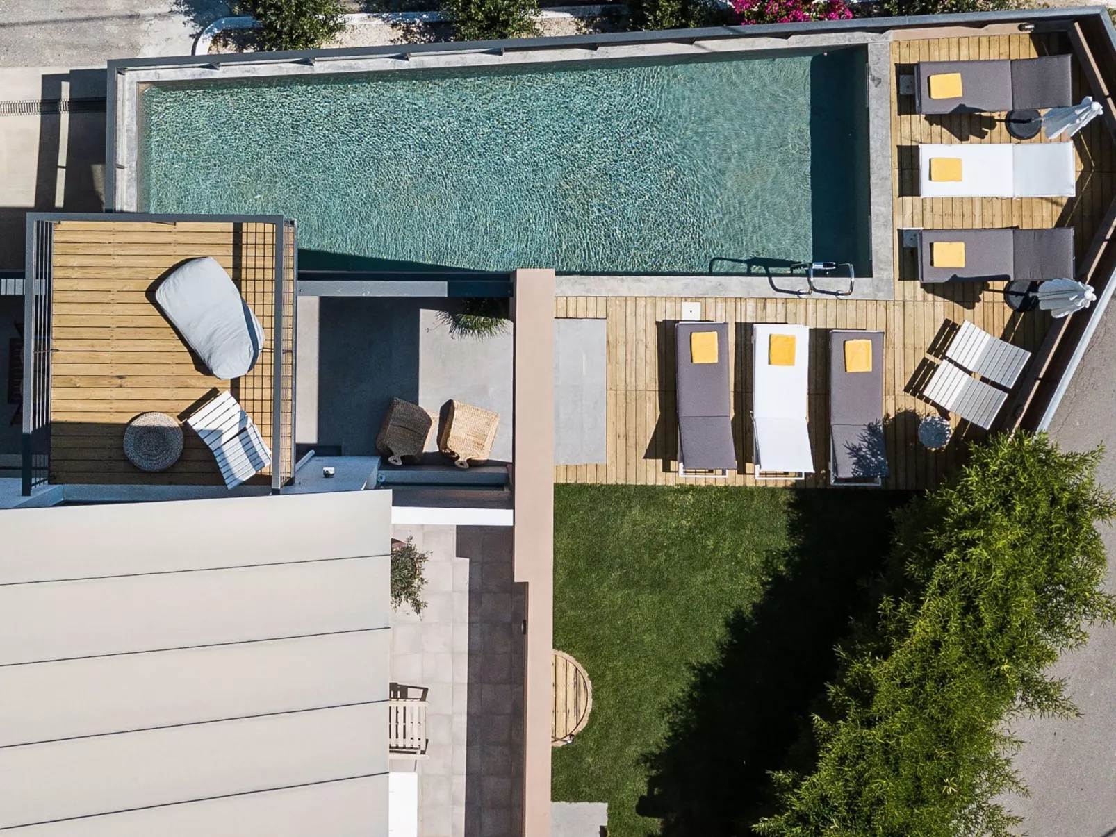 Ferienvilla mit beheiztem Pool und schöner Aussicht-Draußen