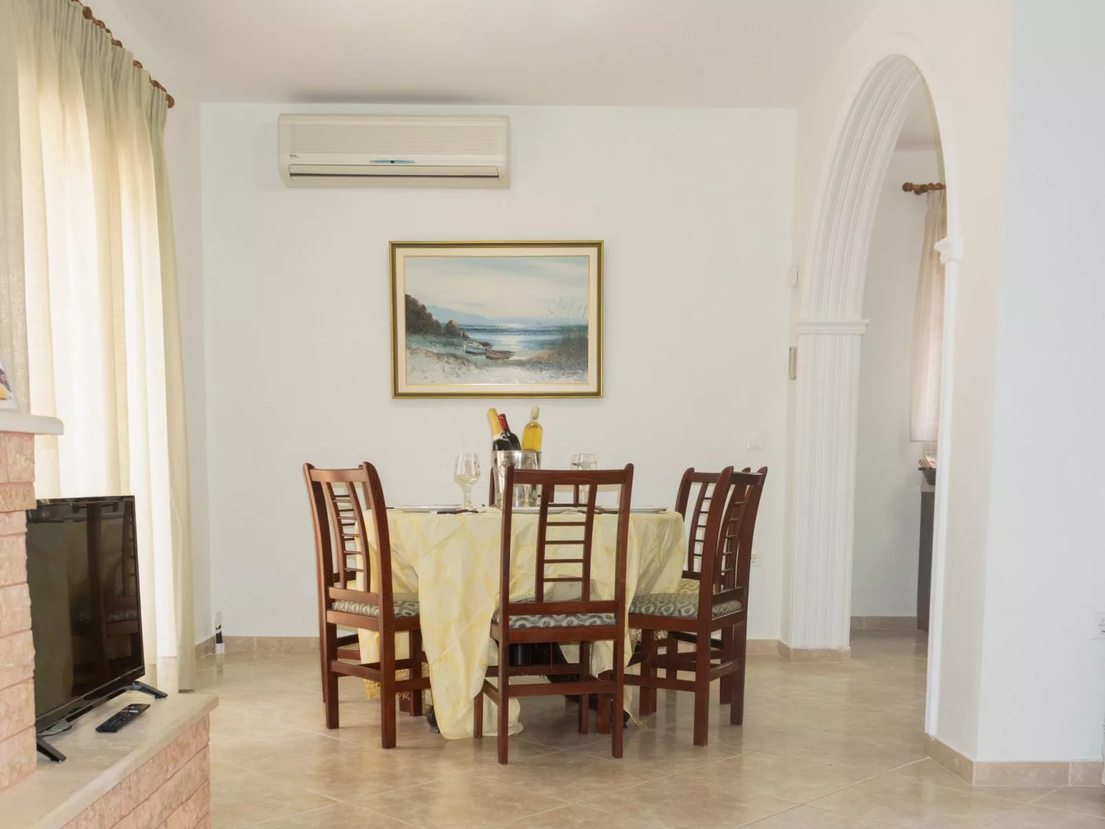 Mit Privatpool für 5 Personen und 1 Kind in Dassia, Nordgriechenland-Drinnen