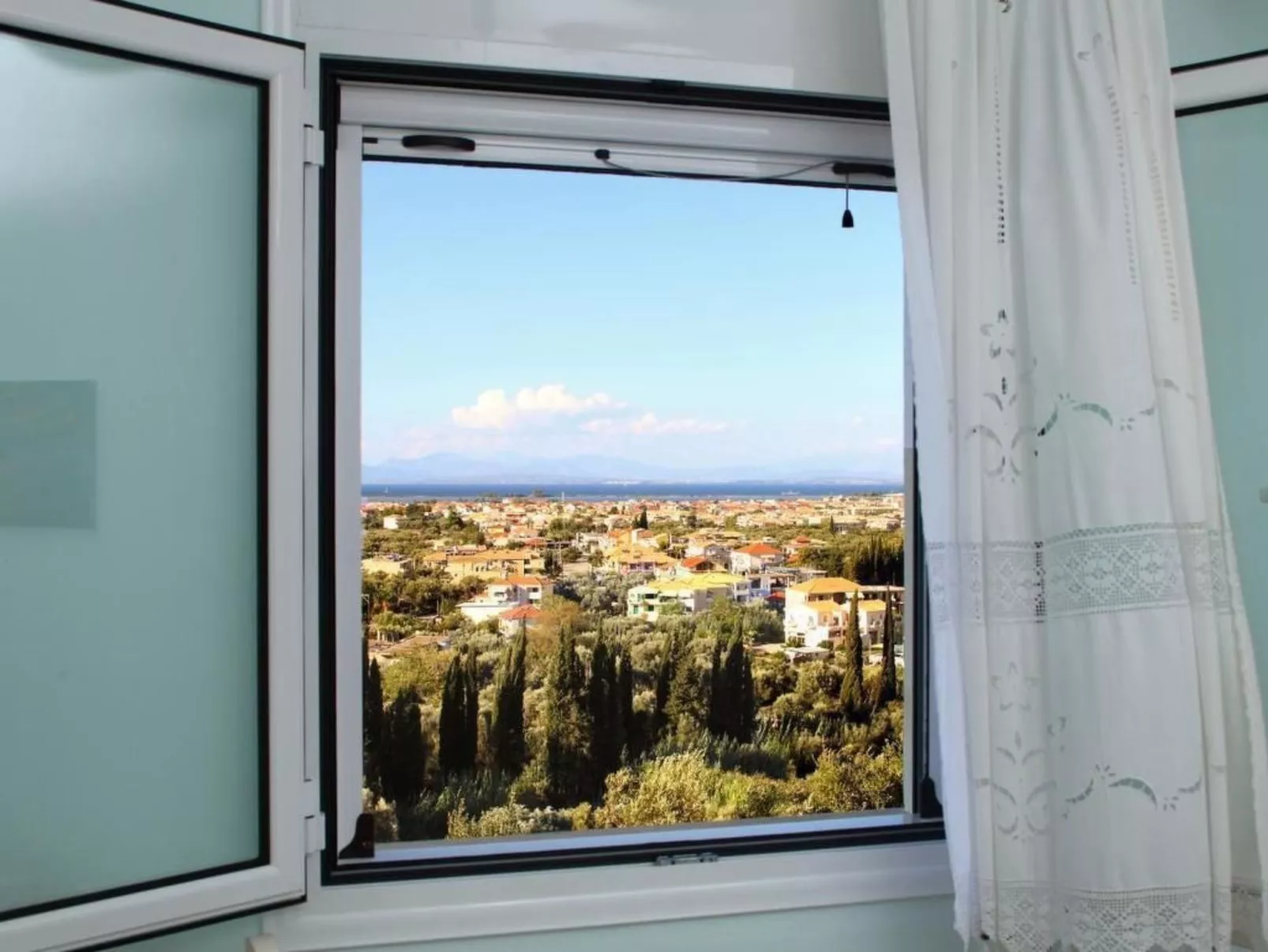 "Alea Resort" mit eigenem Pool-Inside