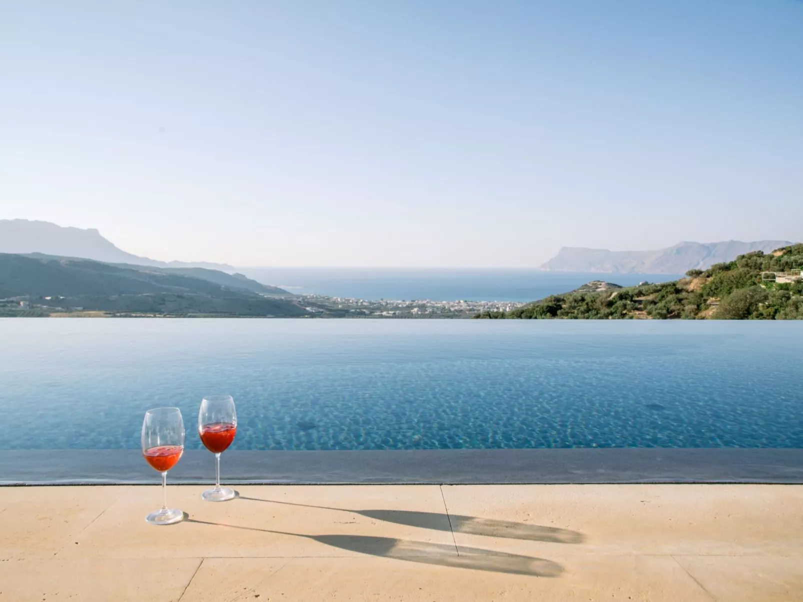 Neue einzigartige Villa mit atemberaubender Aussicht in Strandnähe-Draußen