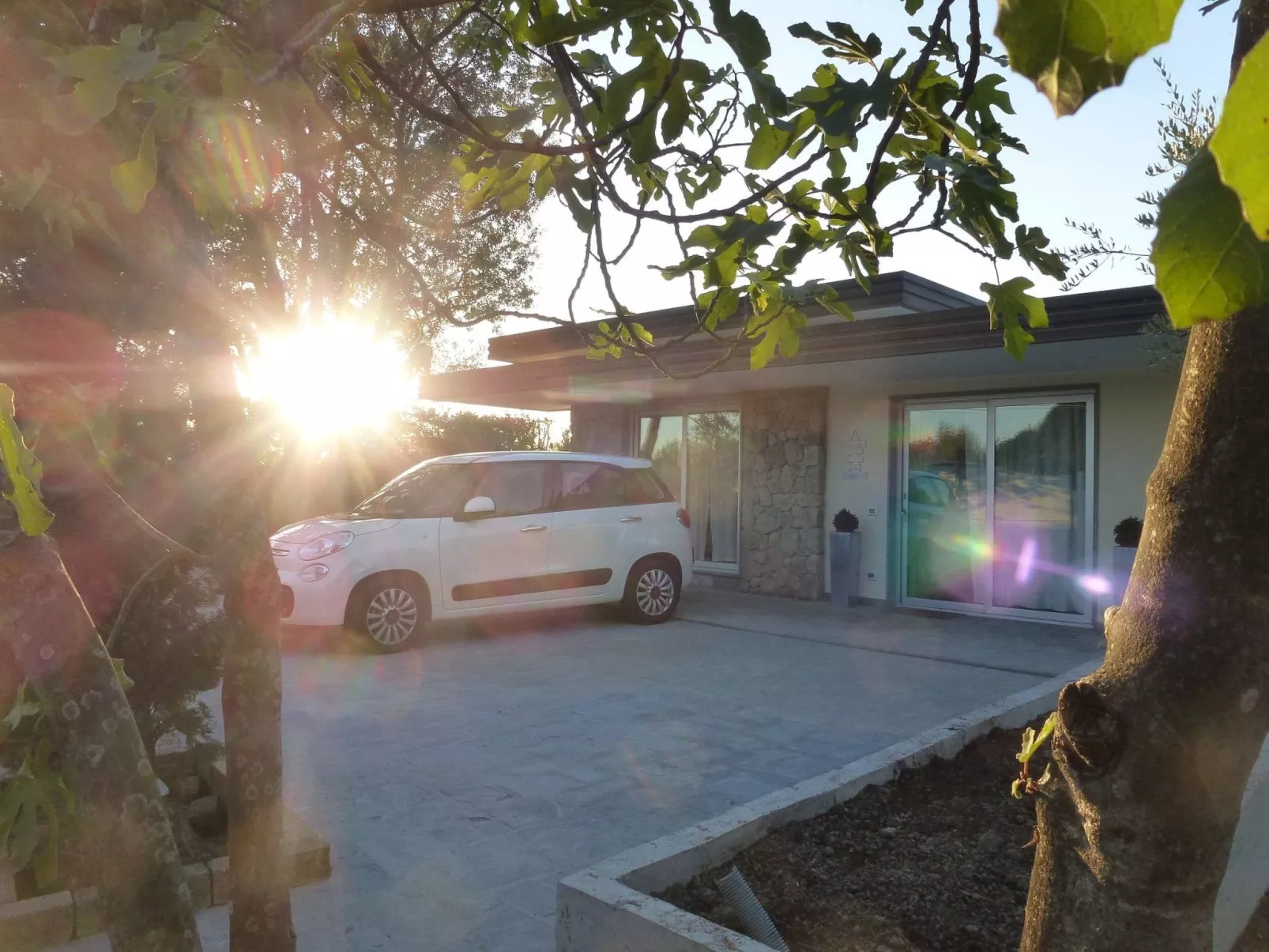 Mit Garten, Grill und Terrasse-Draußen