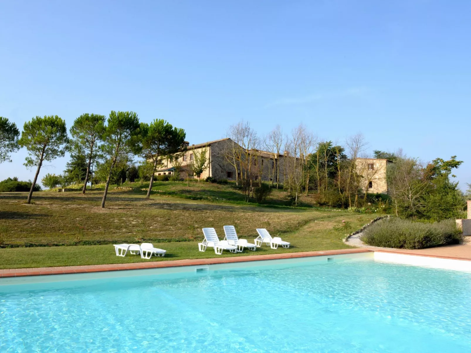 Wohnung 'Beccanella T6' mit Schwimmbad-Outside