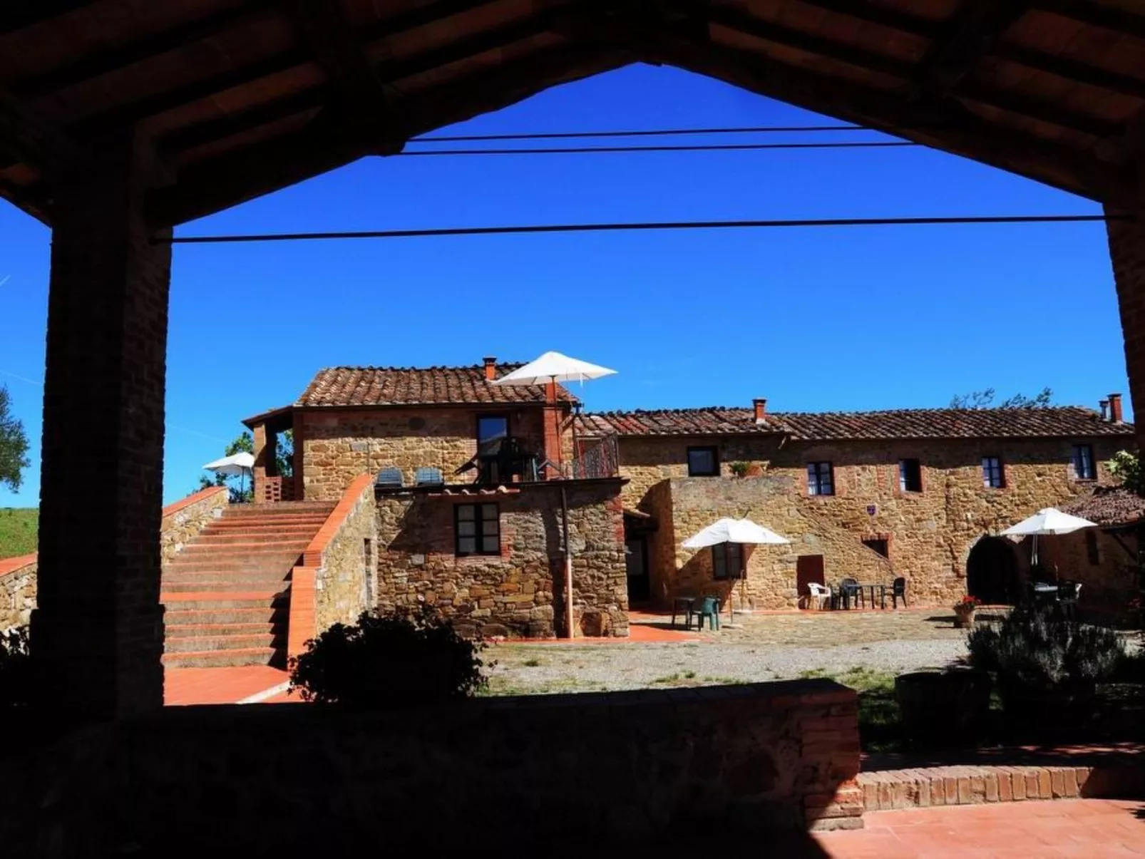 Schloss Selvole T6-Draußen