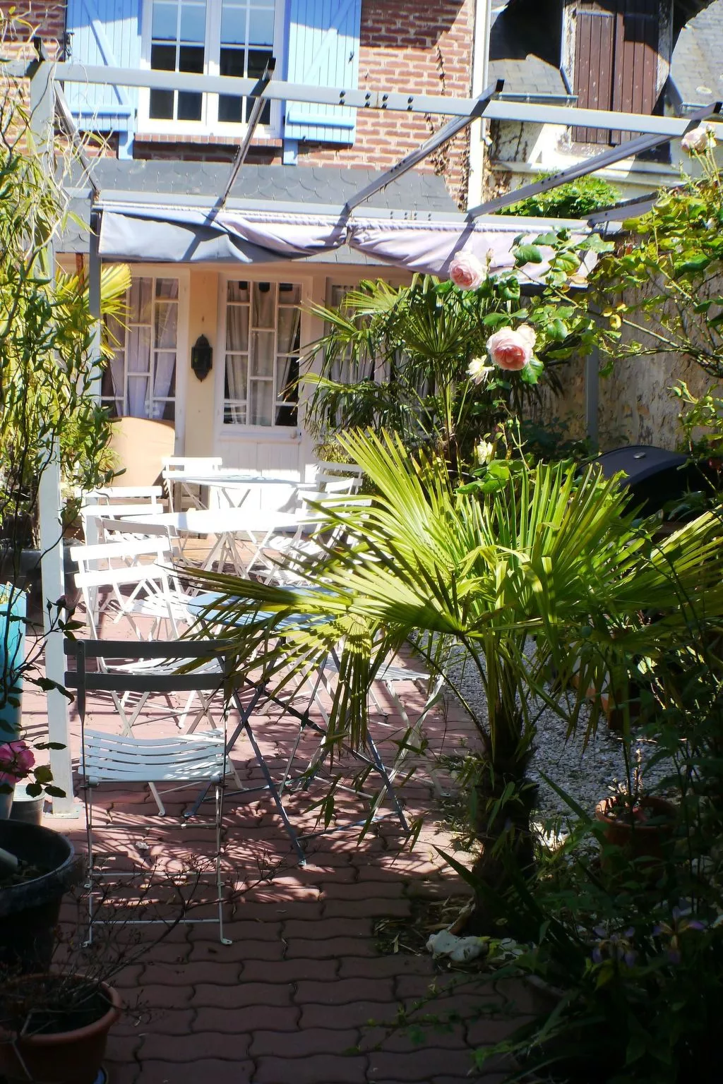 Joli studio pour 2 personnes-Outside