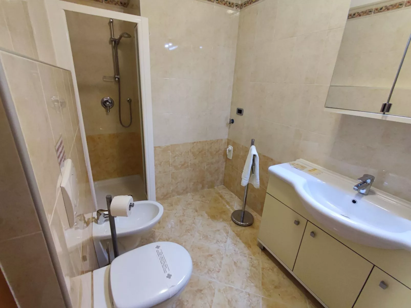 Komfort-Apartment mit Balkon BV1-Drinnen