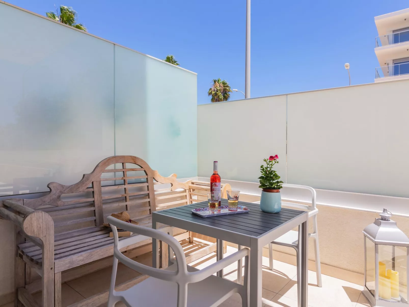 Garten Design brandneue Wohnung mit Pool-Draußen